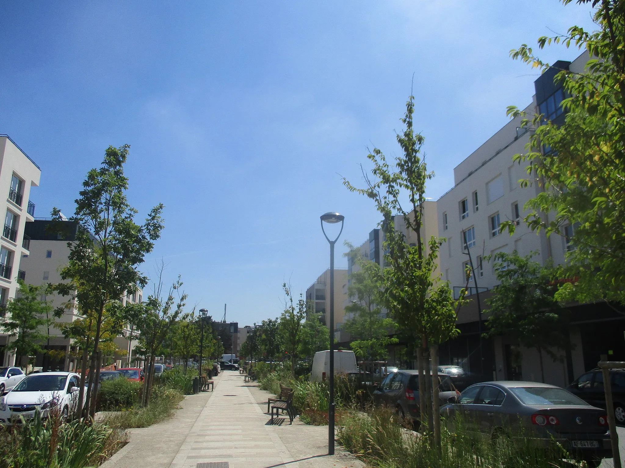 Photo showing: Fleury-Mérogis: quartier des Aunettes, nouvellement réhabilité.