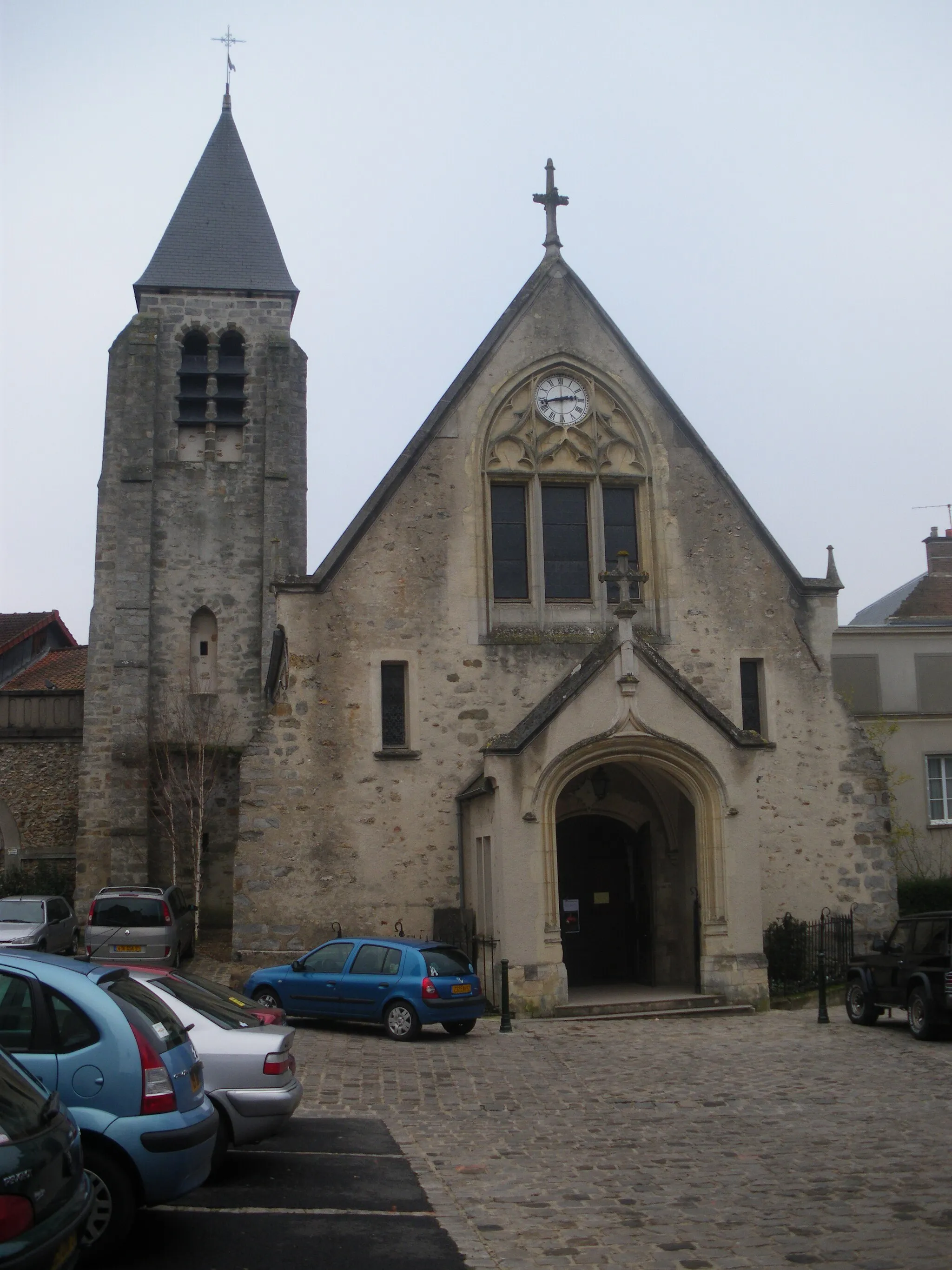 Photo showing: Bièvres Church, Essonne, France