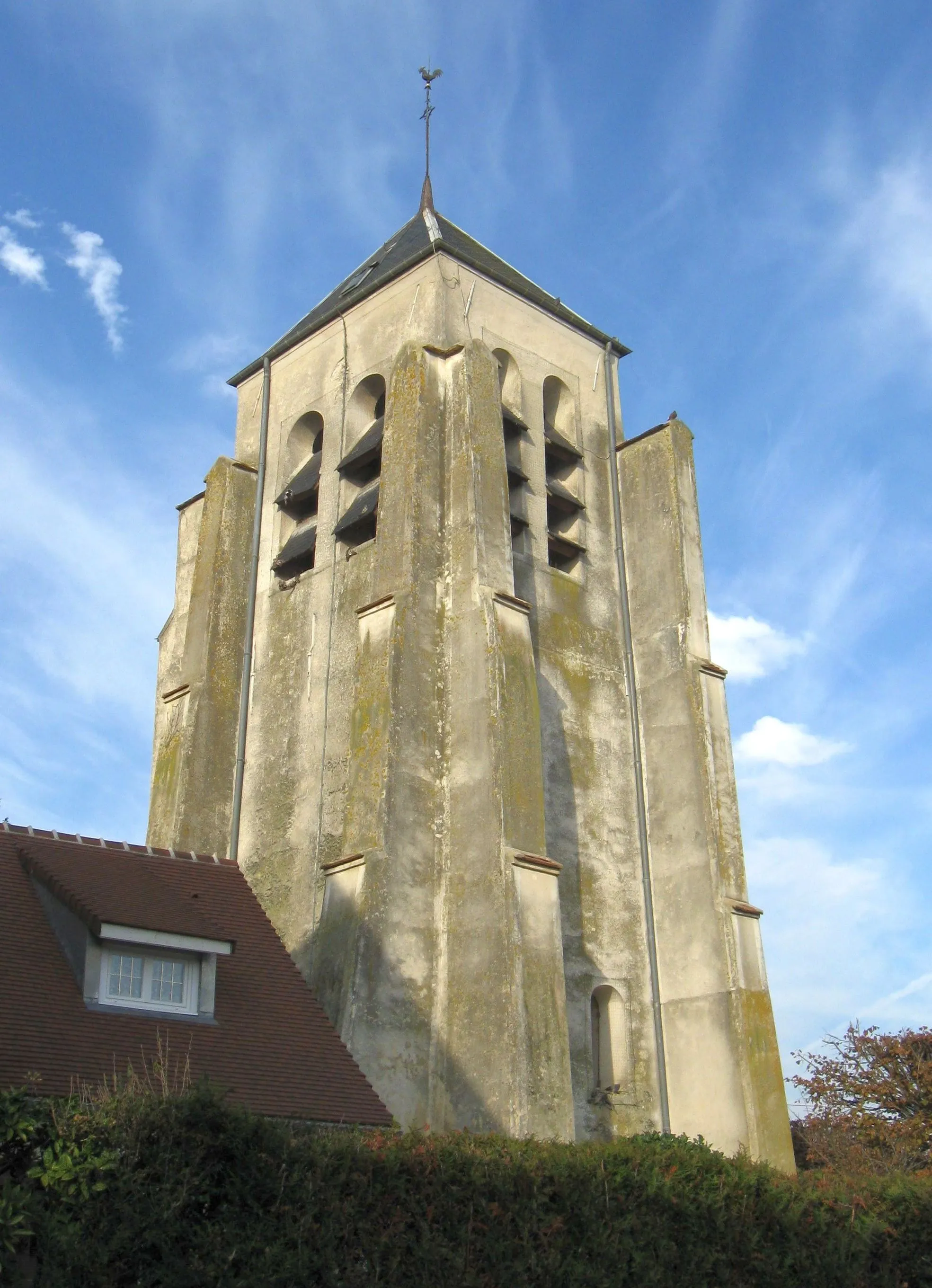 Photo showing: Clocher de l'ancienne église Notre-Dame-de-l'Assomption (démolie en 1903). (commune de Montry, département de la Seine-et-Marne, région Île-de-France).