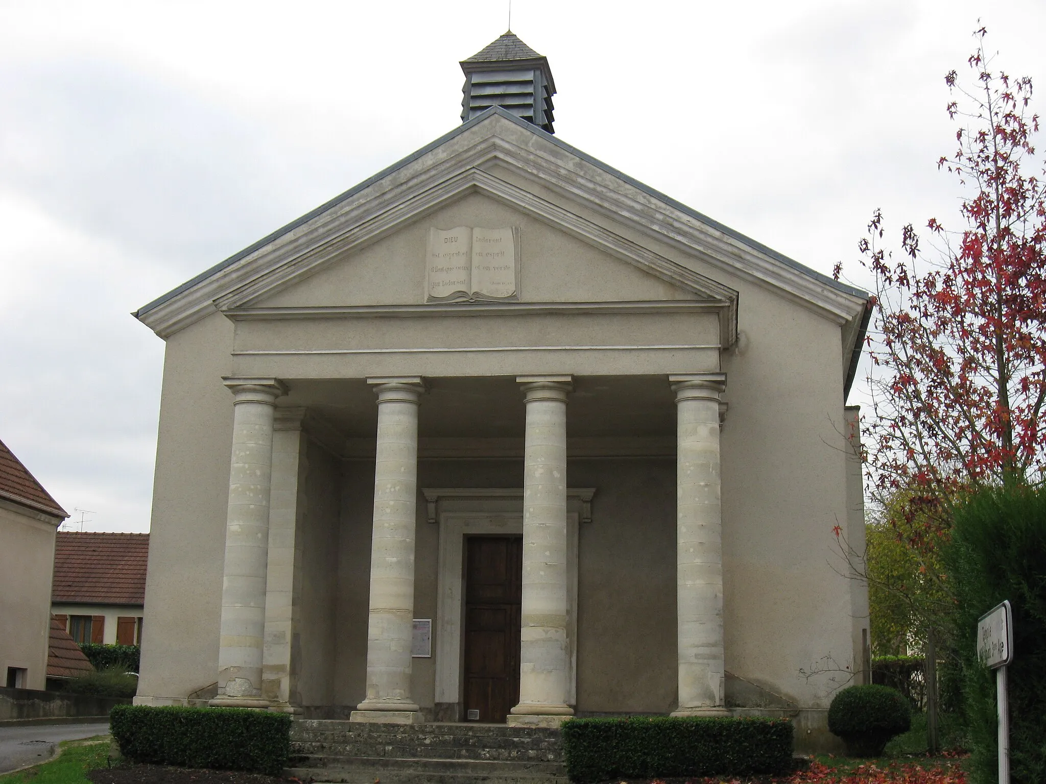 Photo showing: Temple protestant de Nanteuil-lès-Meaux. (Seine et Marne, région Île-de-France).