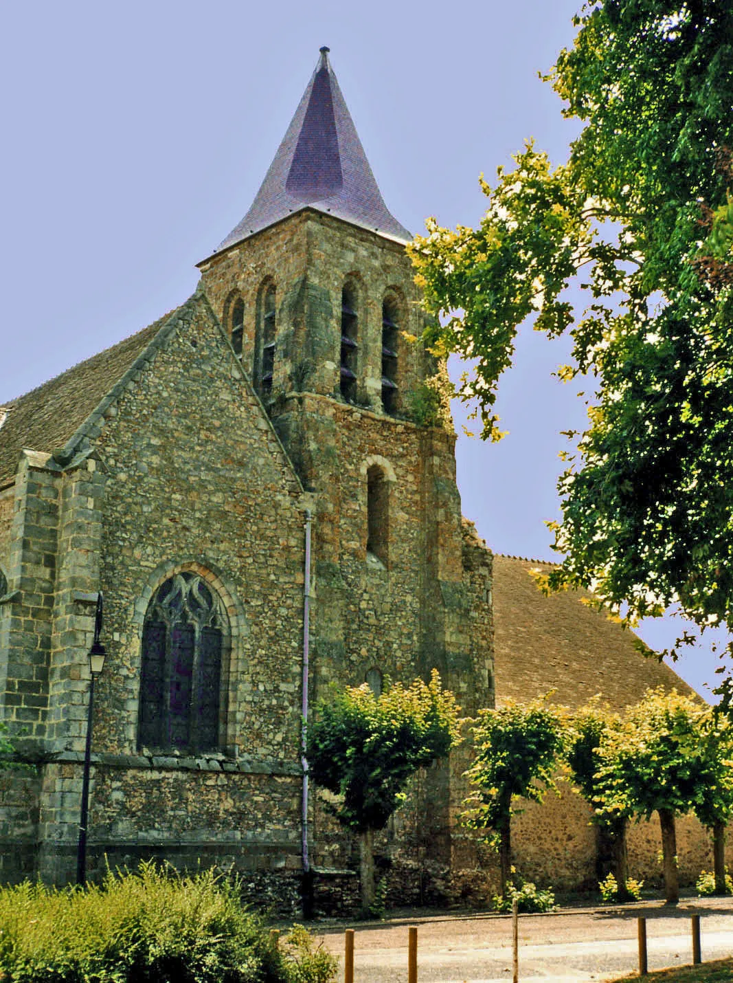 Photo showing: This building is classé au titre des monuments historiques de la France. It is indexed in the base Mérimée, a database of architectural heritage maintained by the French Ministry of Culture, under the reference PA00087842 .