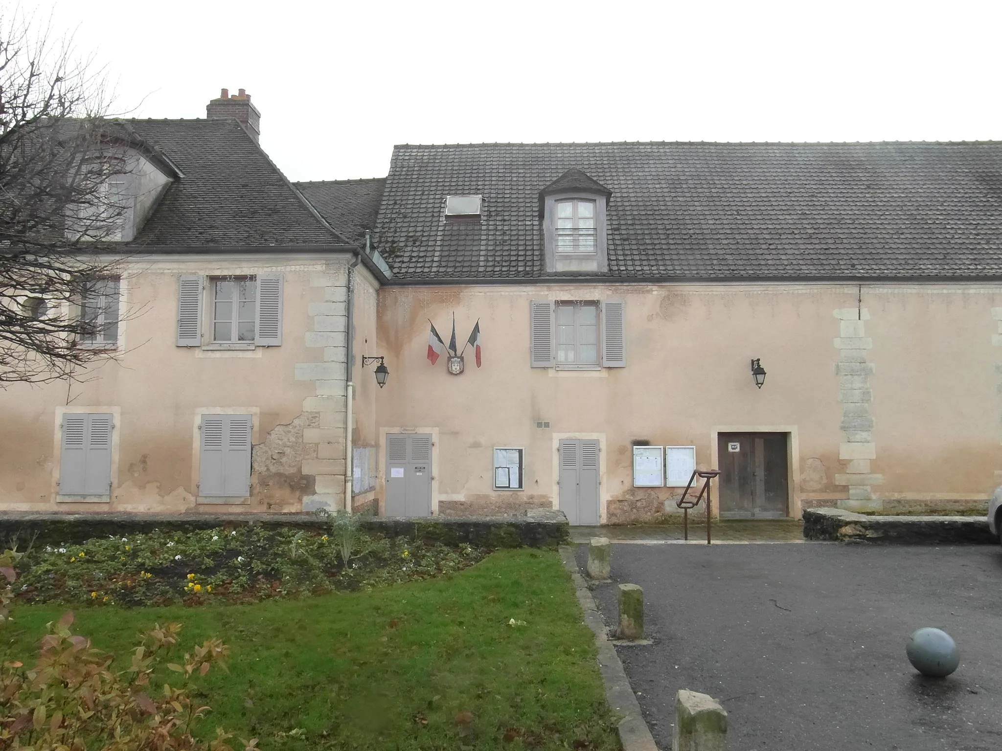 Photo showing: Mairie de Mandres-les-Roses (Val-de-Marne)