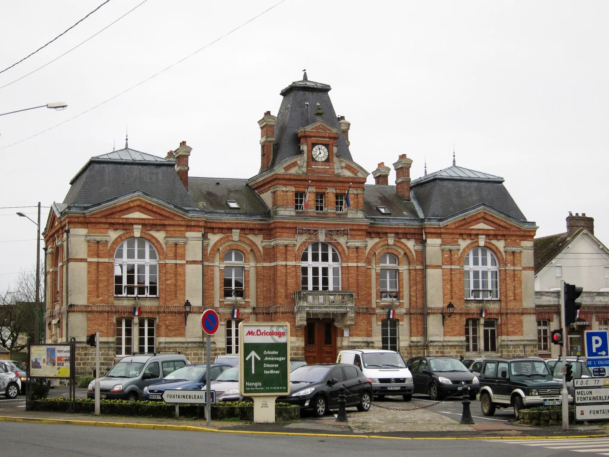 Photo showing: La mairie de Mormant.