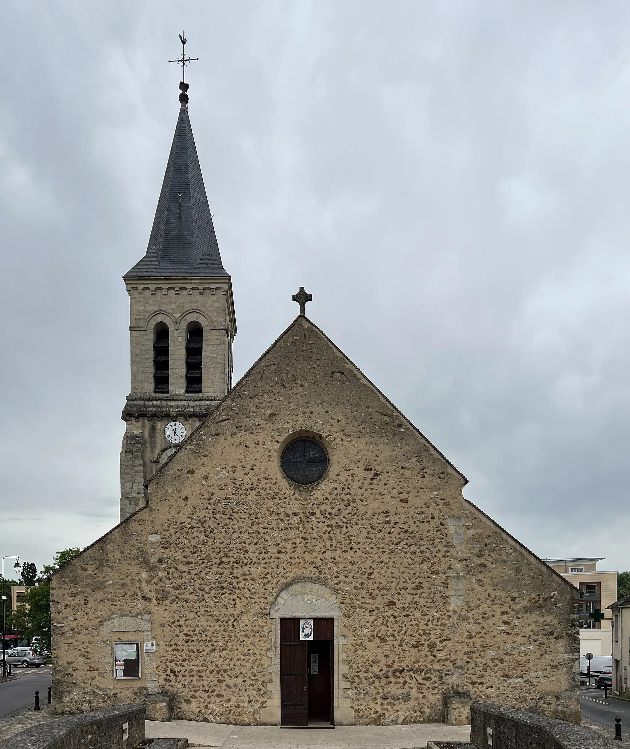 Photo showing: Église Notre-Dame de Villecresnes.