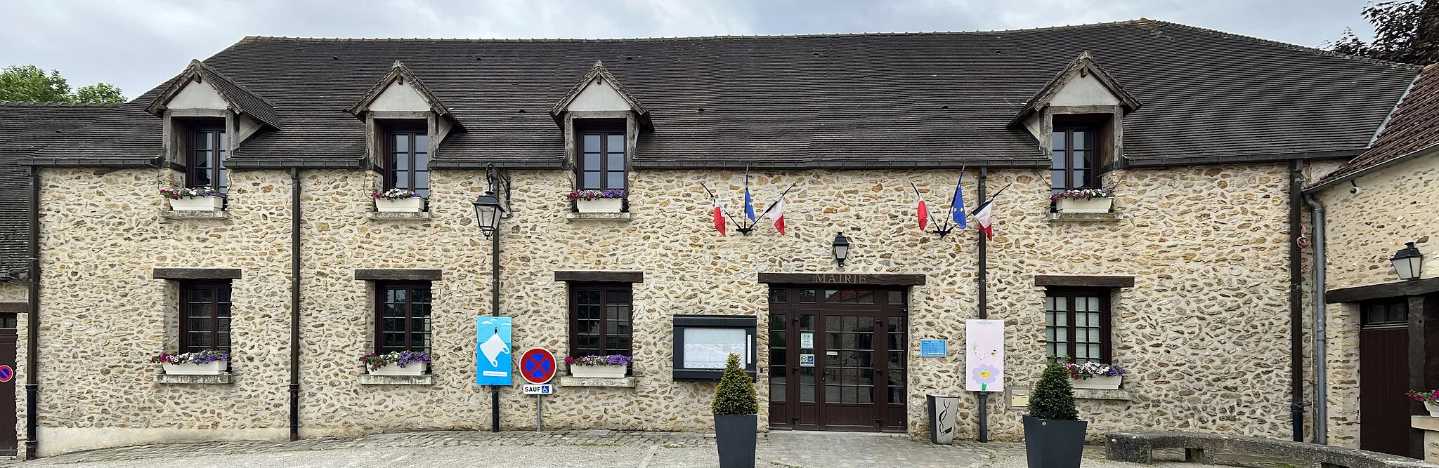 Photo showing: Mairie de Marolles-en-Brie dans le Val-de-Marne.