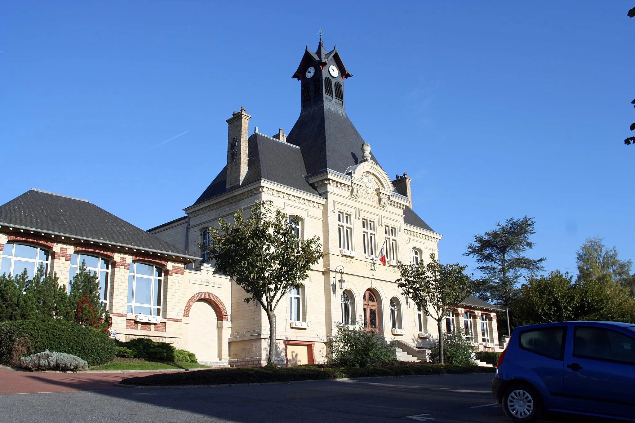 Photo showing: Mairie de Juziers - Yvelines (France)