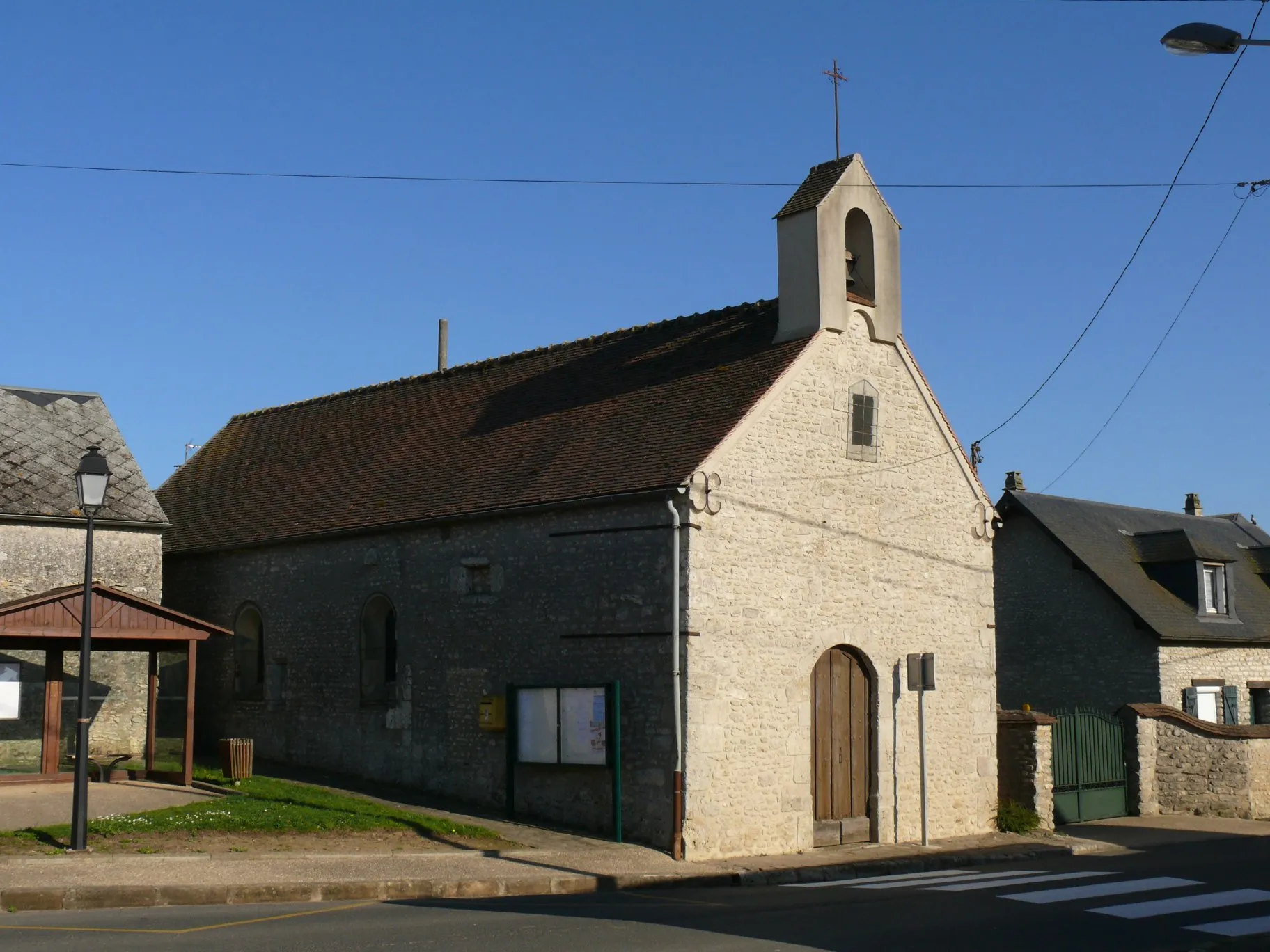 Photo showing: Saint-Roch's chapel of Villeneuve in Angerville (Essonne, Île-de-France, France).