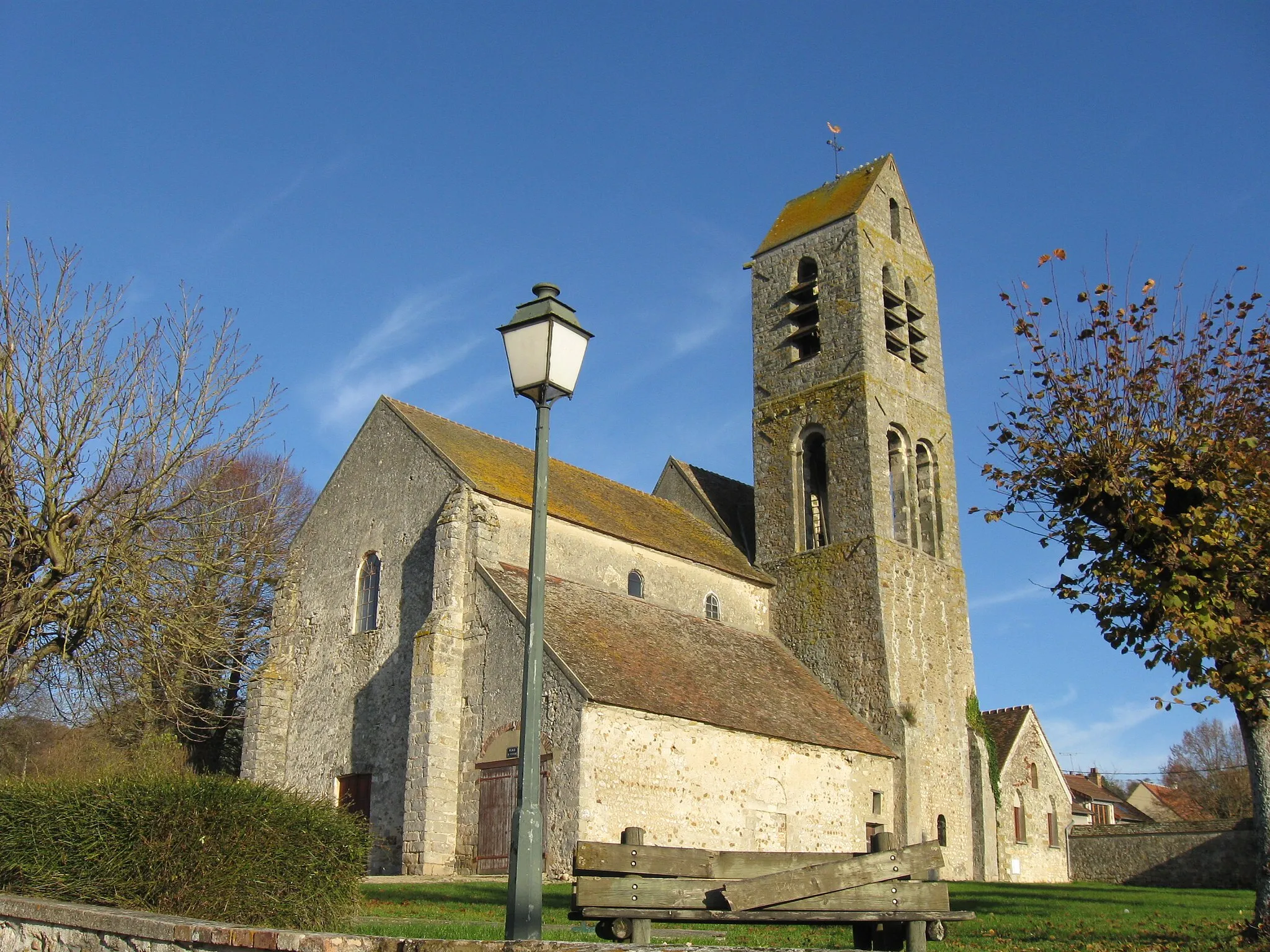 Photo showing: Église Saint-Germain et Saint-Laurent de Saint-Germain-Laval (département de la Seine-et-Marne, région Île-de-France).