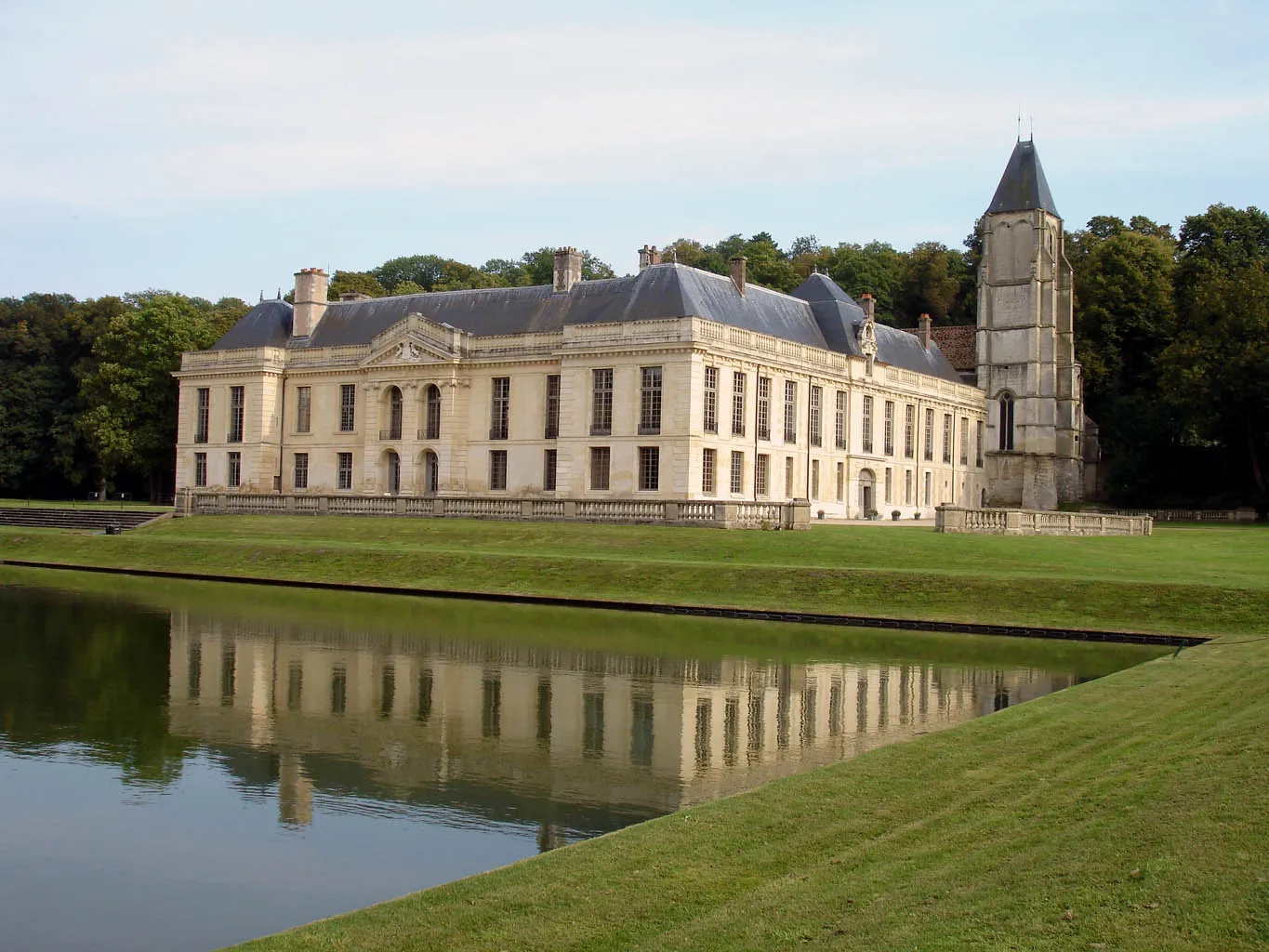 Photo showing: Le château de Méry-sur-Oise (Val-d'Oise), France
Vue du nord-ouest sur parc, au fond à droite, l'église paroissiale
Septembre 2007

Photo personnelle (own work) de Clicsouris