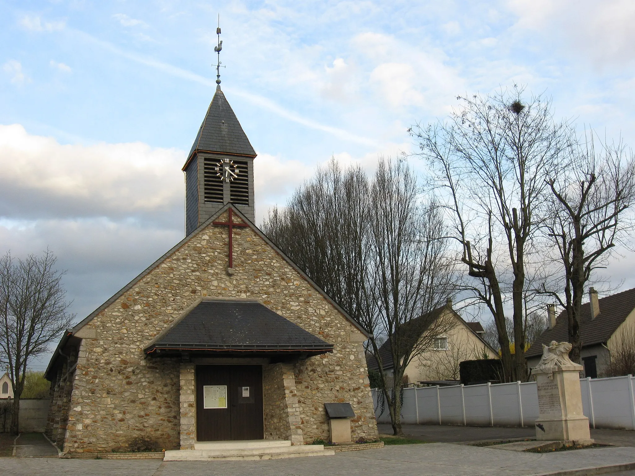 Photo showing: Église Saint-Marcel (Marcel de Chalon) de Croissy-Beaubourg. (Seine-et-Marne, région Île-de-France).