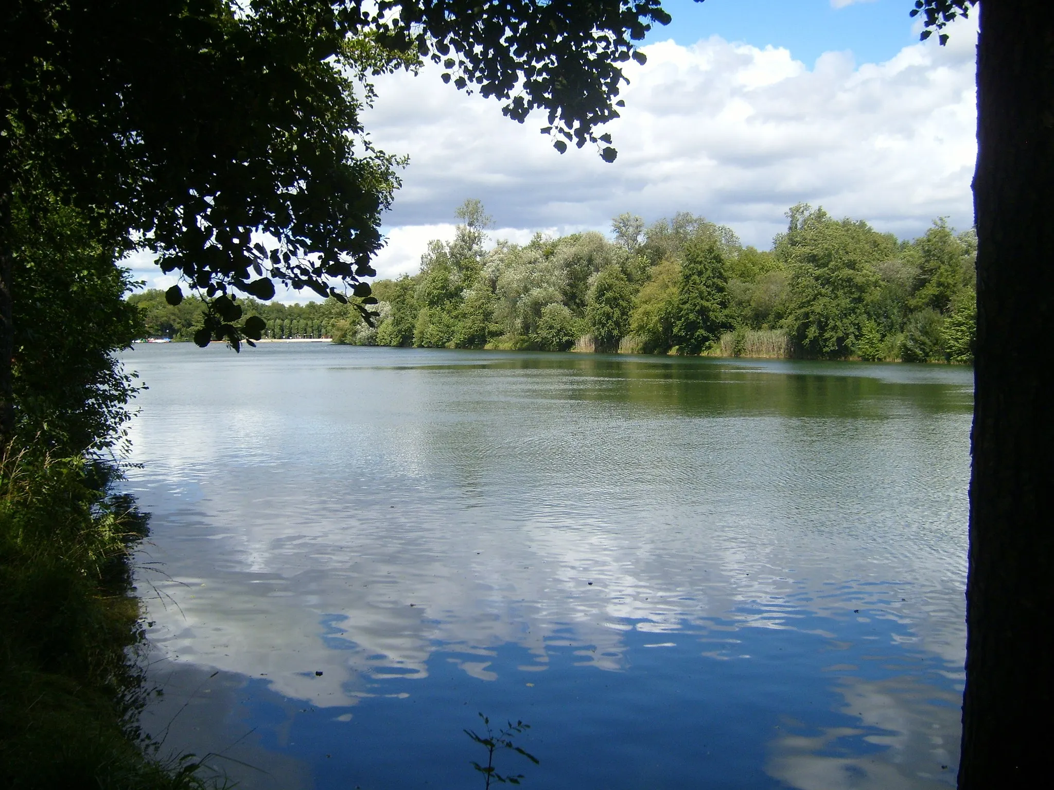 Photo showing: The lake in the park of Souppes-sur-Loing