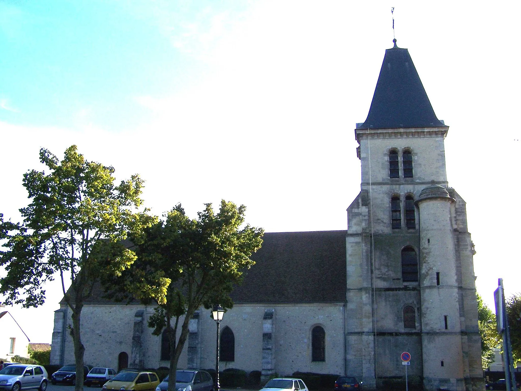 Photo showing: Église de Saint-Nom-la-Bretèche (Yvelines, France), face nord