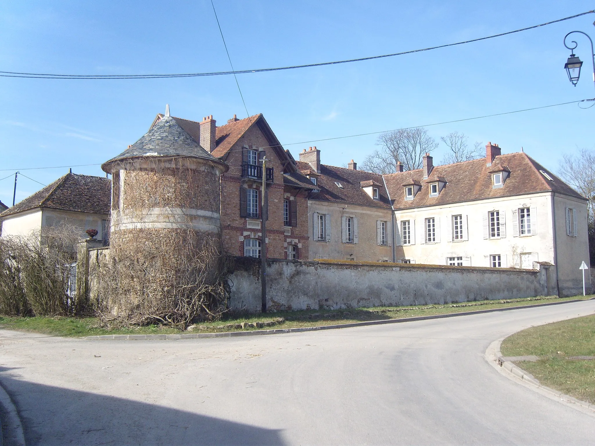 Photo showing: Ferme et pigeonnier du Mesnil