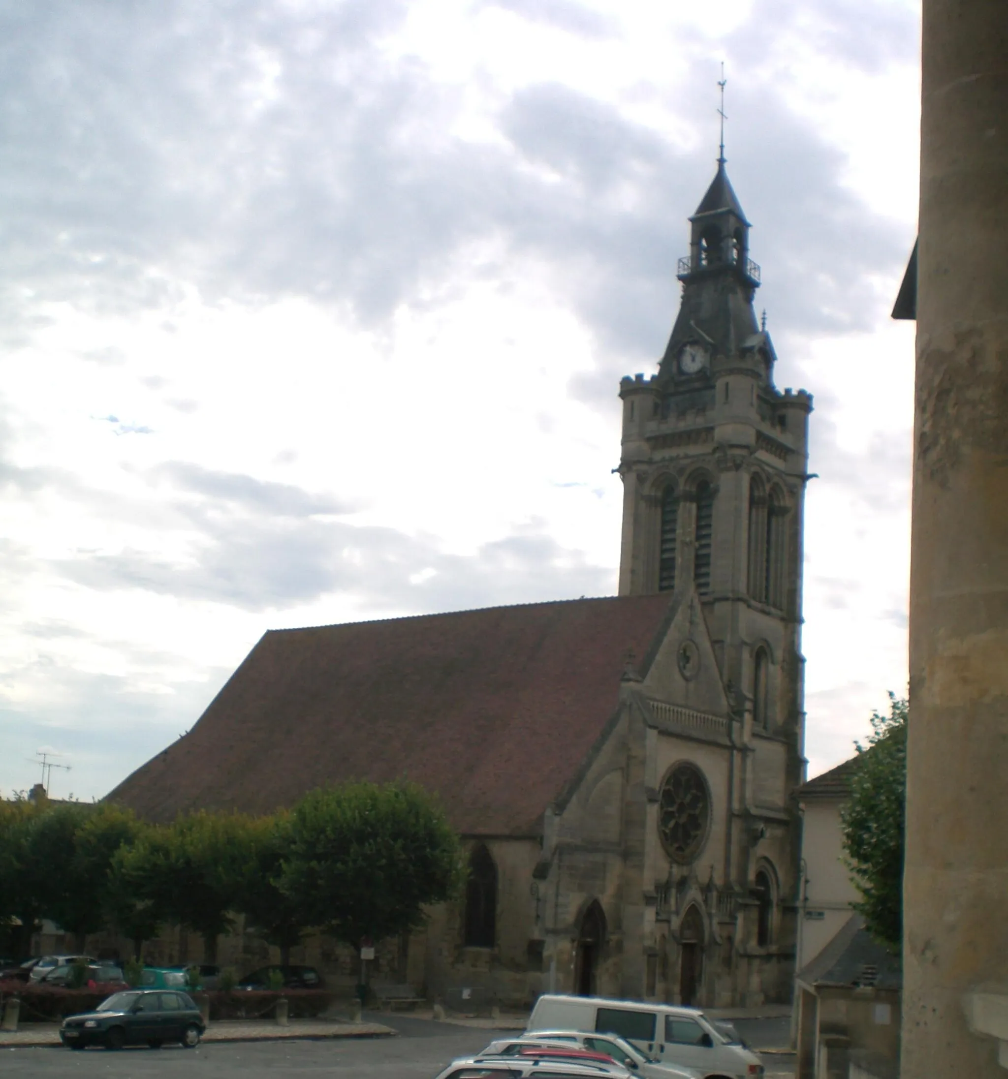 Photo showing: churches of viarmes