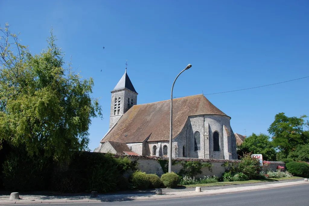 Photo showing: L'église de la Chapelle-la-Reine