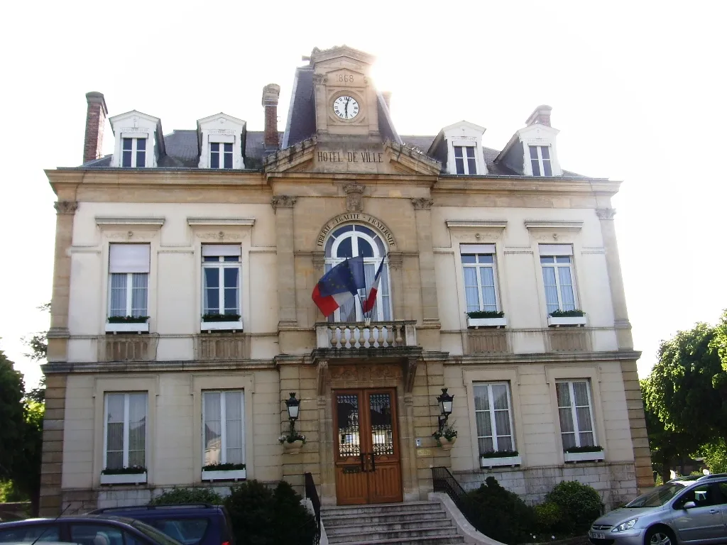 Photo showing: Hôtel de Ville d'Arpajon (91)