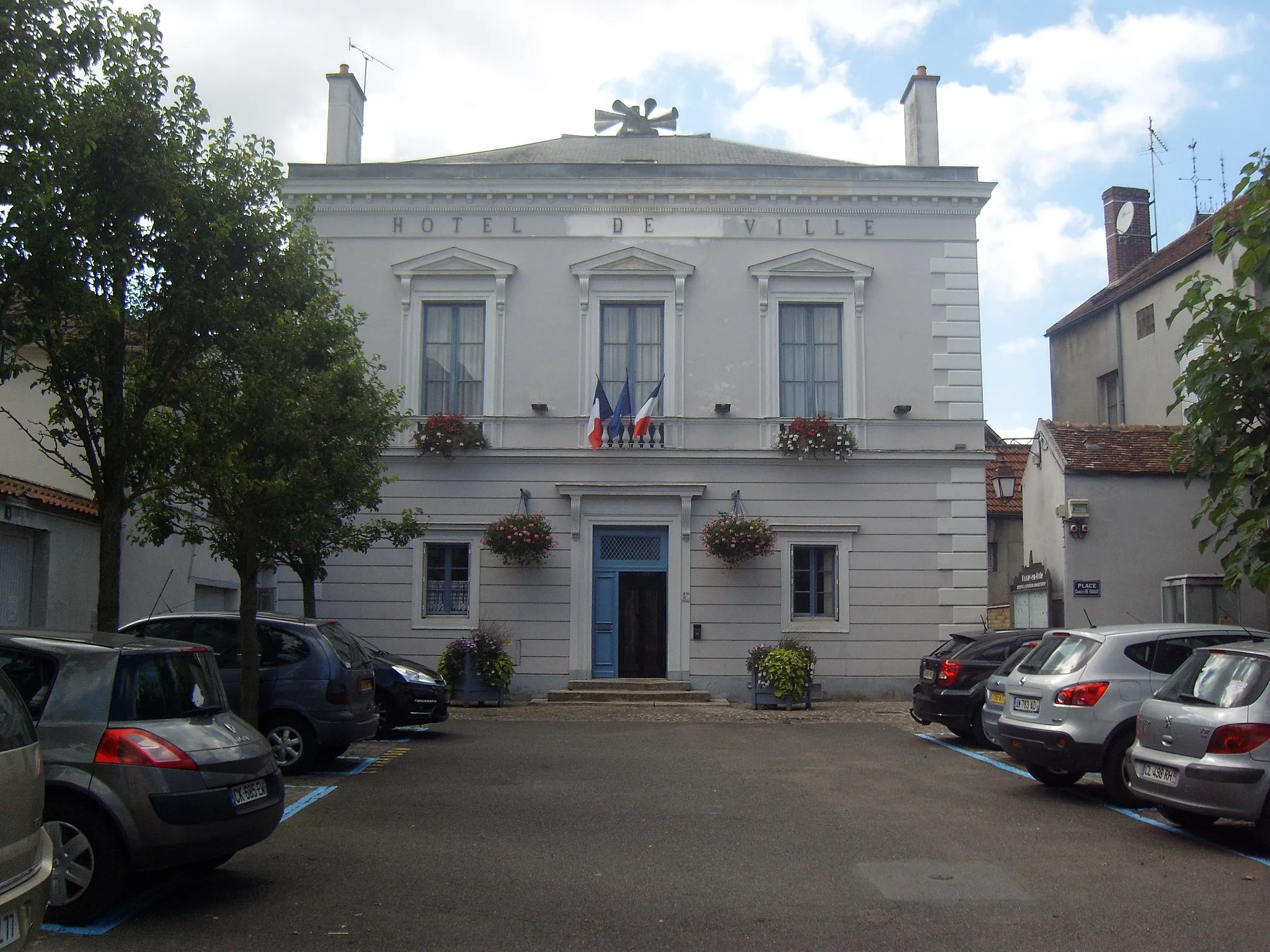 Photo showing: Hôtel-de-Ville de Rozay-en-Brie