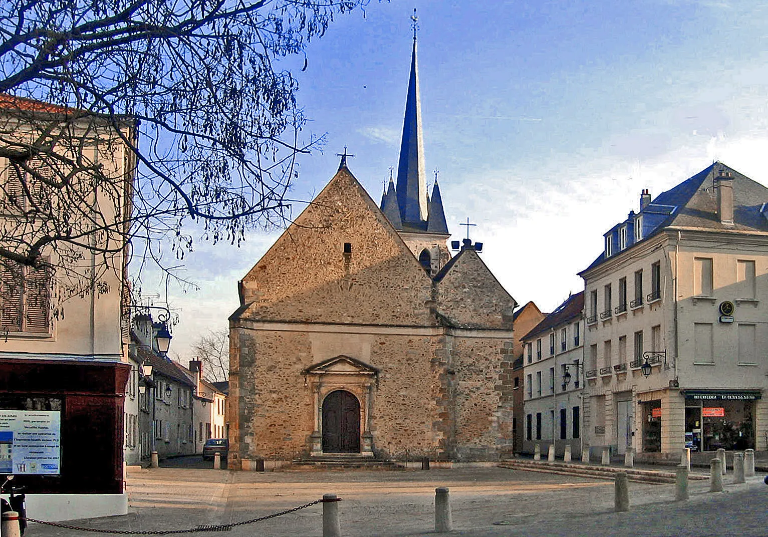 Photo showing: This building is inscrit au titre des monuments historiques de la France. It is indexed in the base Mérimée, a database of architectural heritage maintained by the French Ministry of Culture, under the reference PA00087463 .