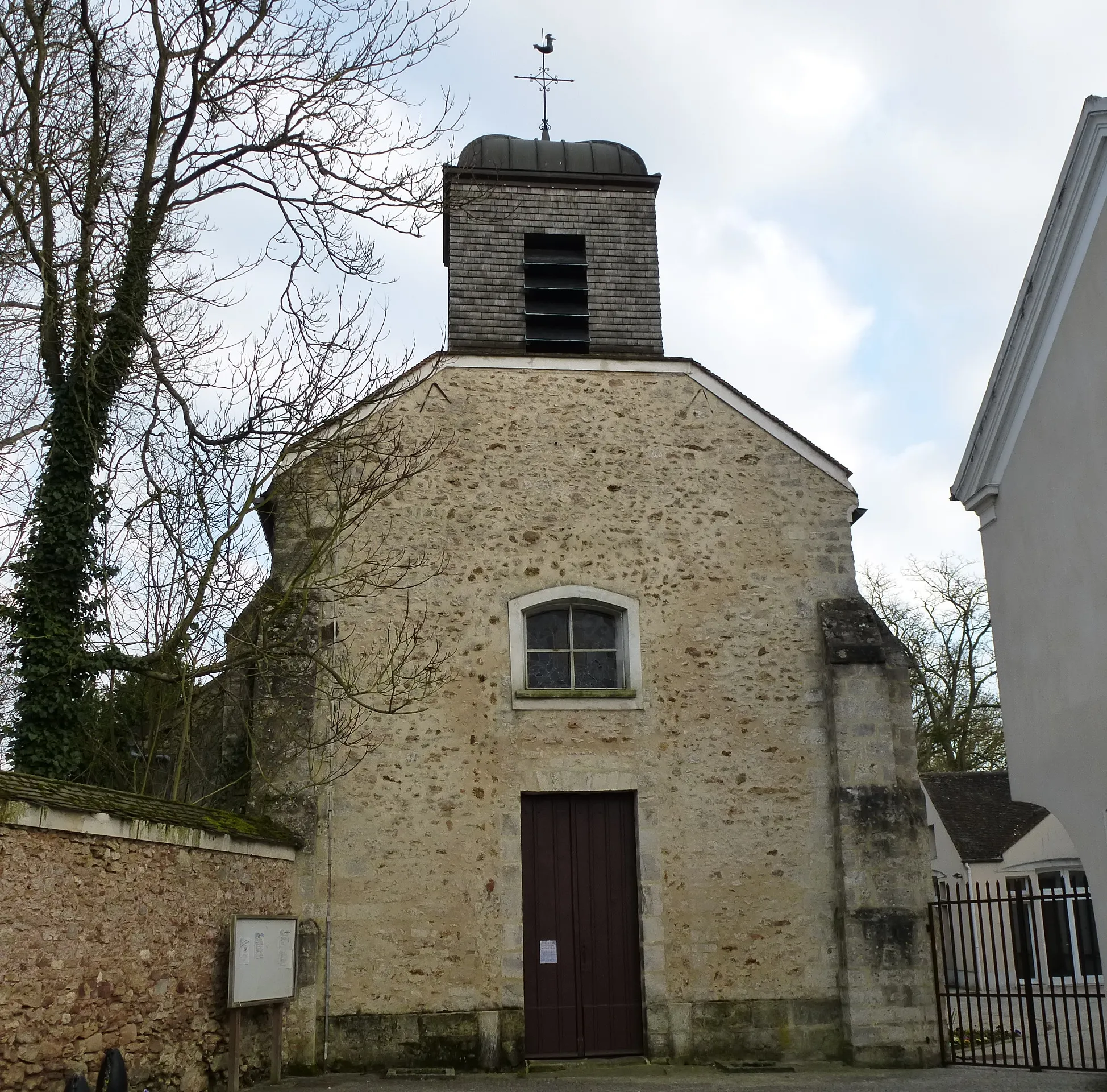 Photo showing: Église Saint Léger de Nandy. (département de Seine-et-Marne, région Île-de-France).