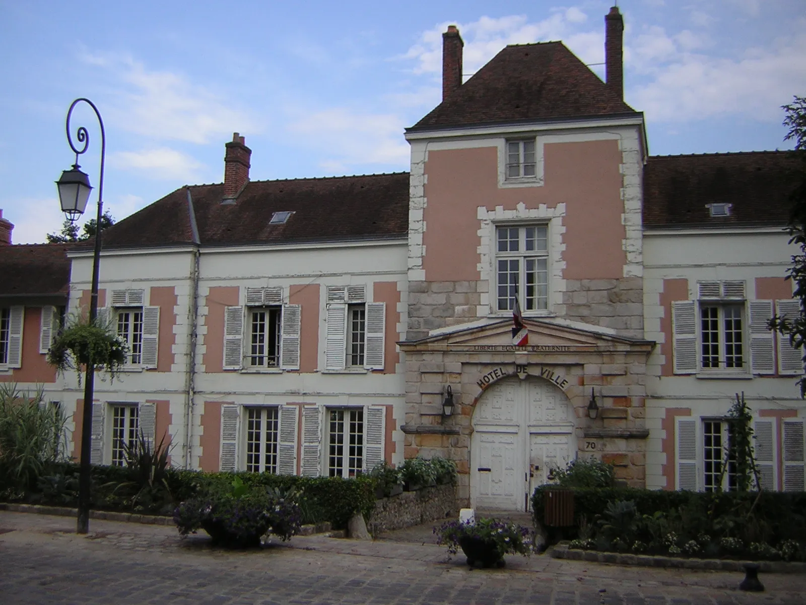 Photo showing: Lardy (91)

Mairie