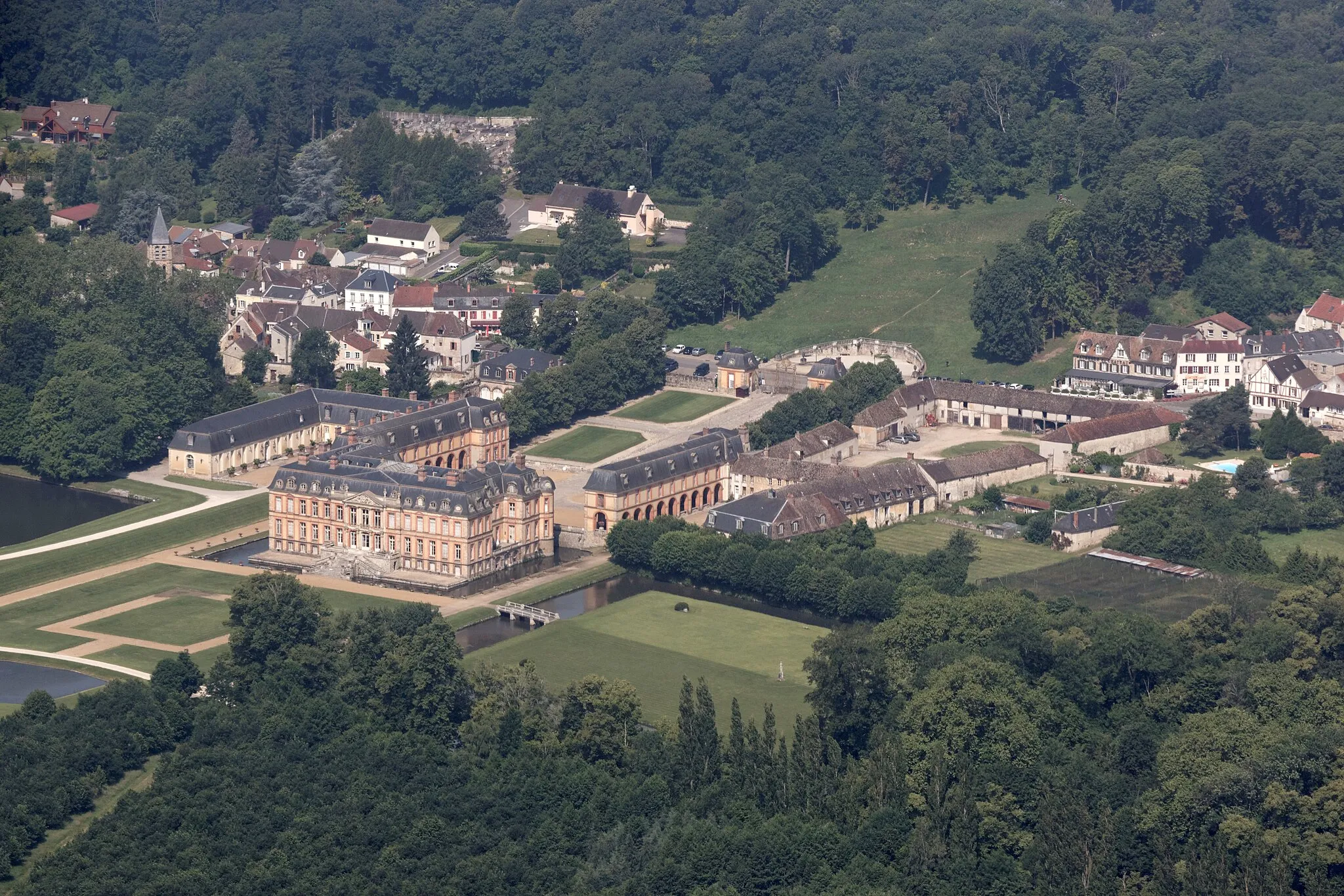 Photo showing: Château de Dampierre, Dampierre-en-Yvelines, France.