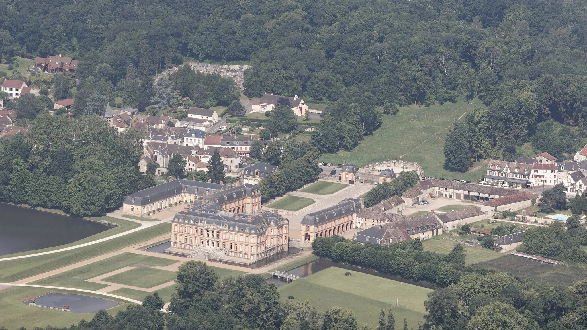 Photo showing: Château de Dampierre.