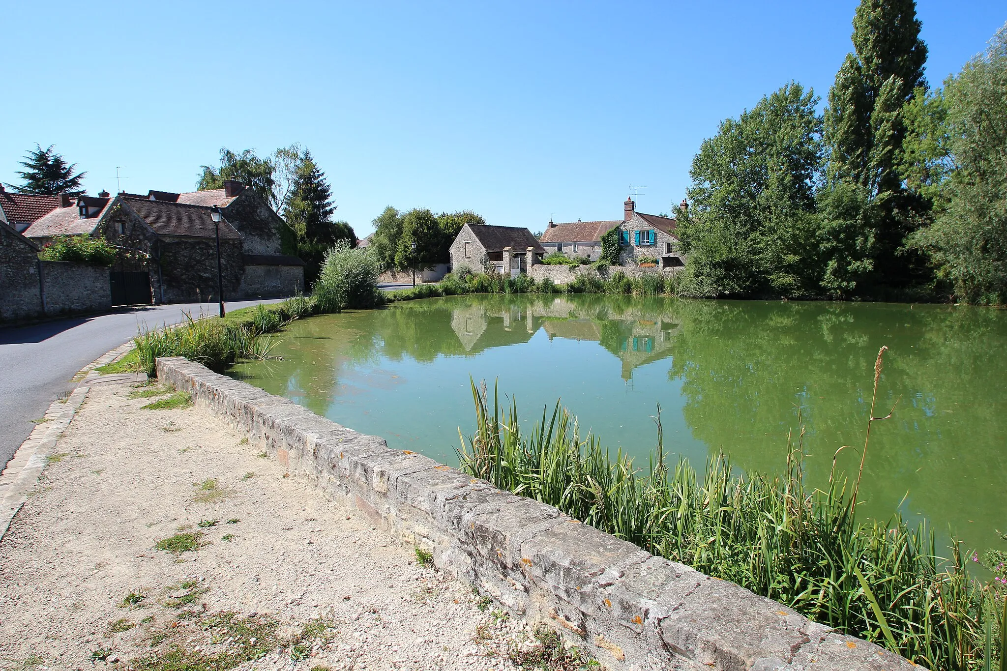 Photo showing: Town of Torfou, Essonne, France.