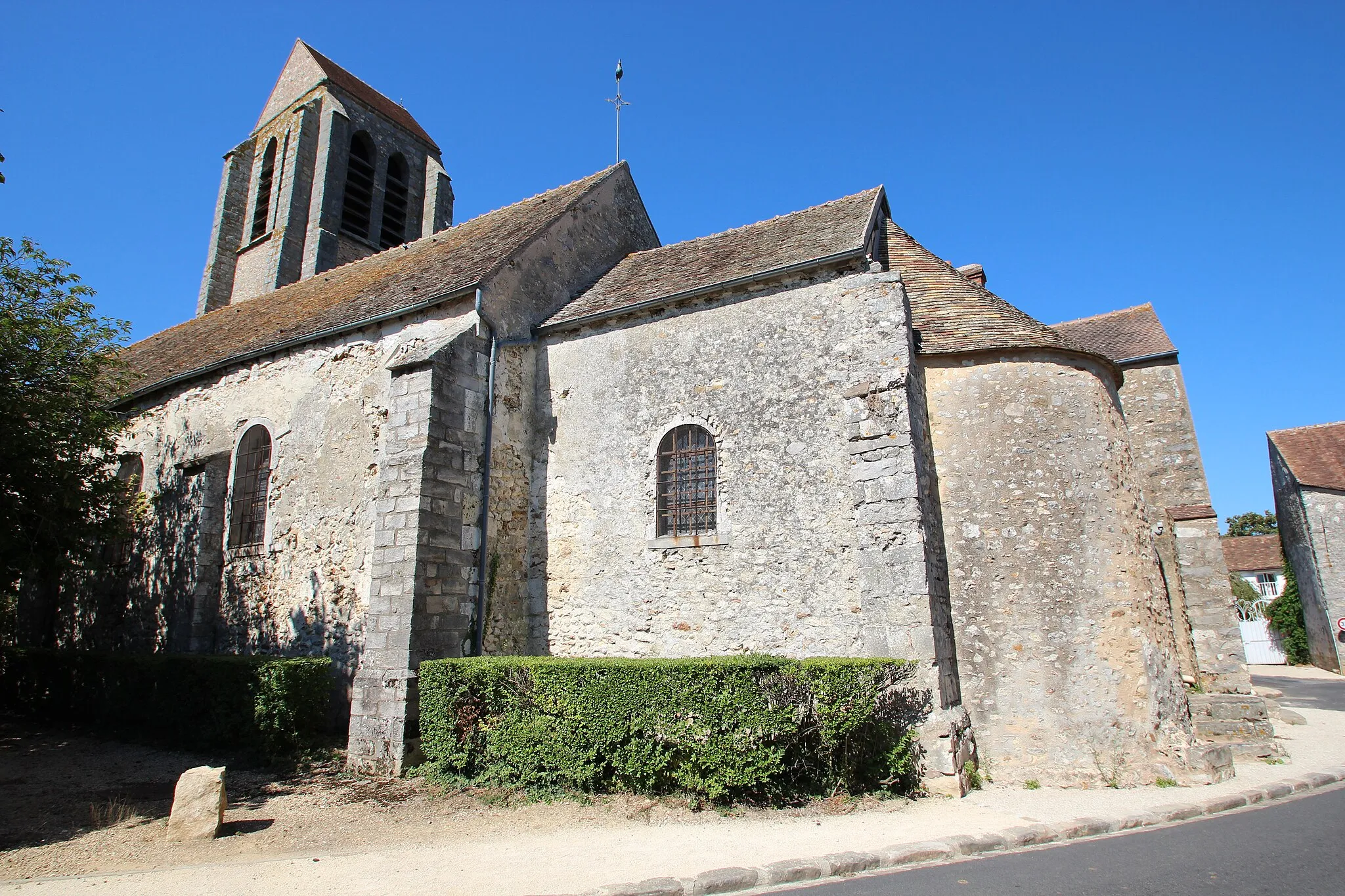 Photo showing: Notre-Dame church of Torfou, Essonne, France.