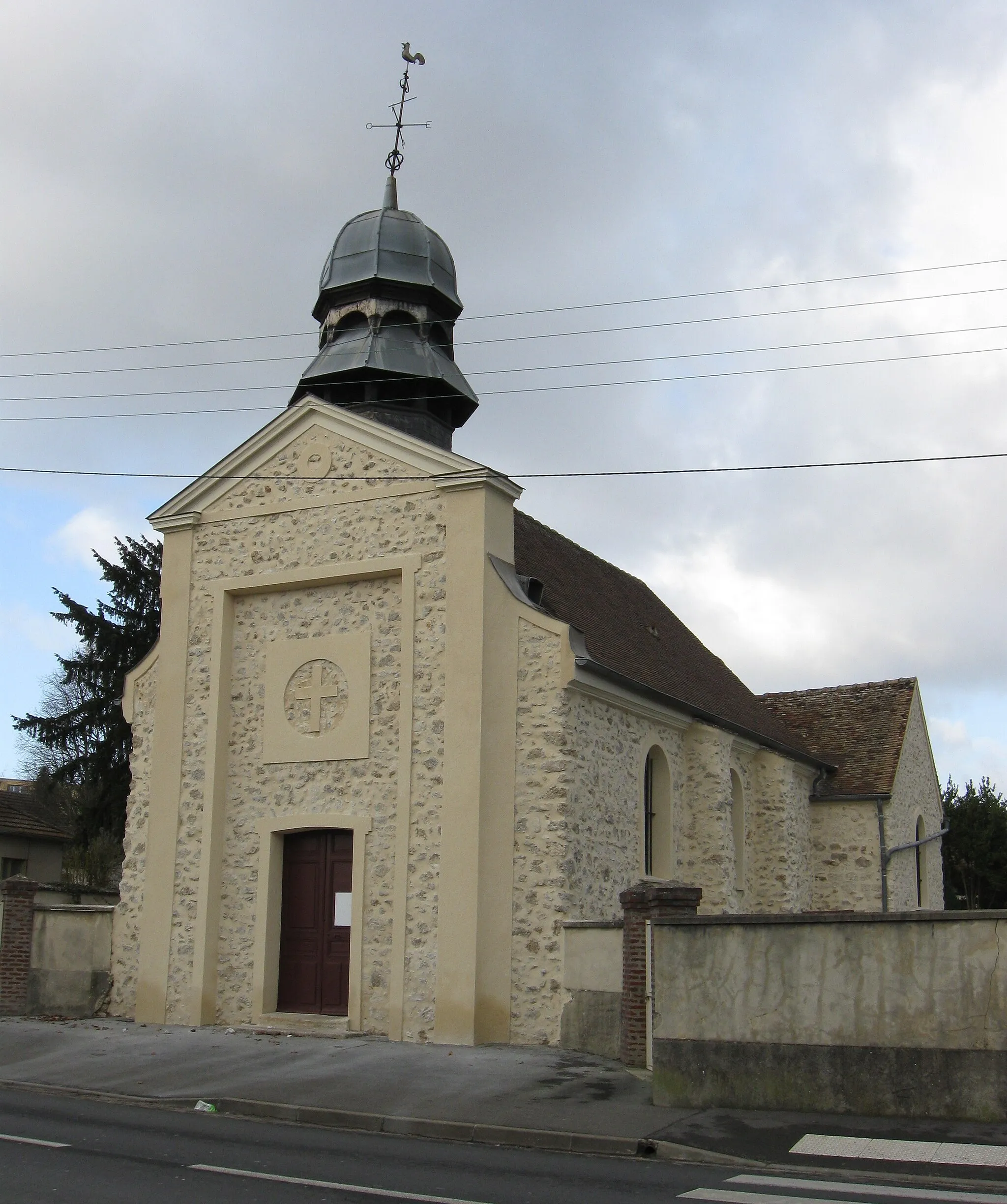 Photo showing: Église Saint-Baudile de Brou-sur-Chantereine. (Seine-et-Marne, région Île-de-France).