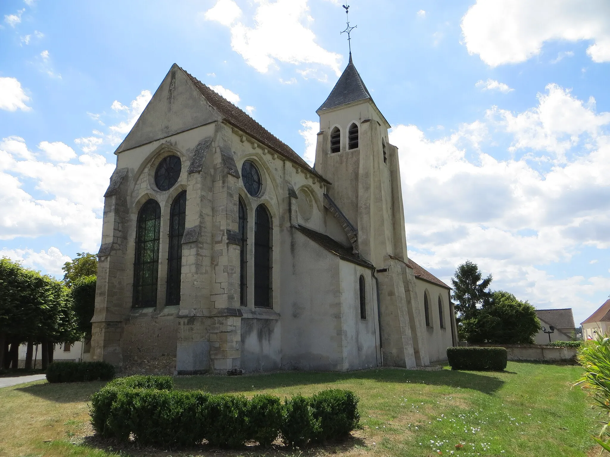 Photo showing: Vue de l'église Saint-Martin