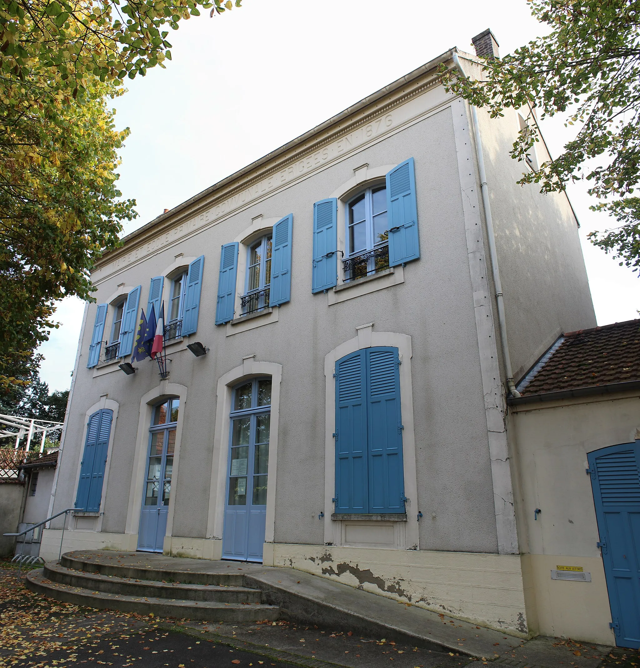 Photo showing: Mairie de Guermantes.