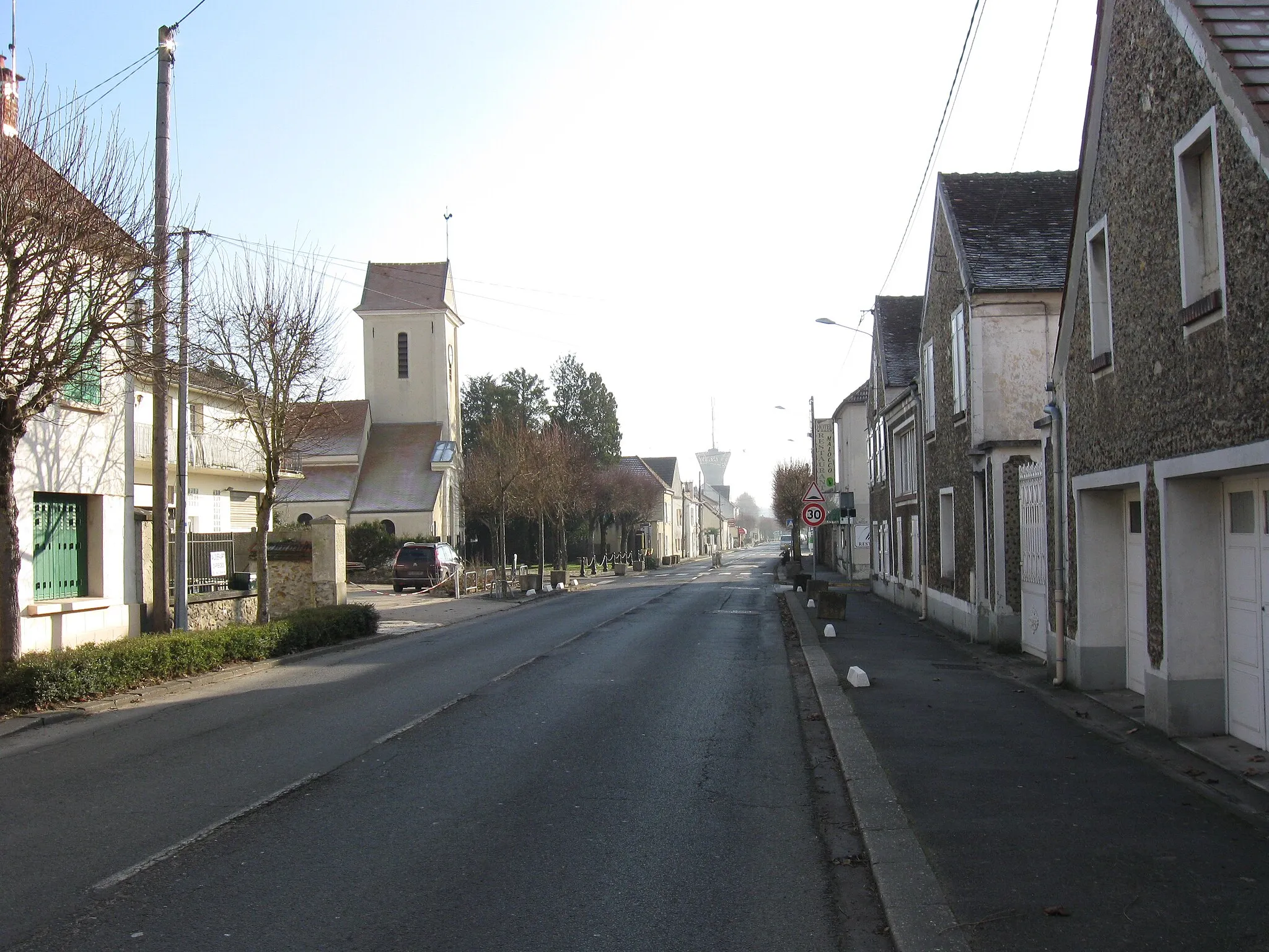 Photo showing: Rue principale du village de Pontcarré. (Seine-et-Marne, région Île-de-France).