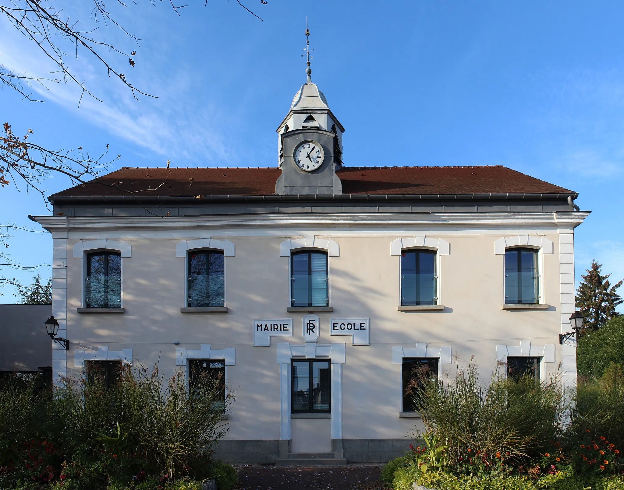 Photo showing: Mairie de Bailly-Romainvilliers.