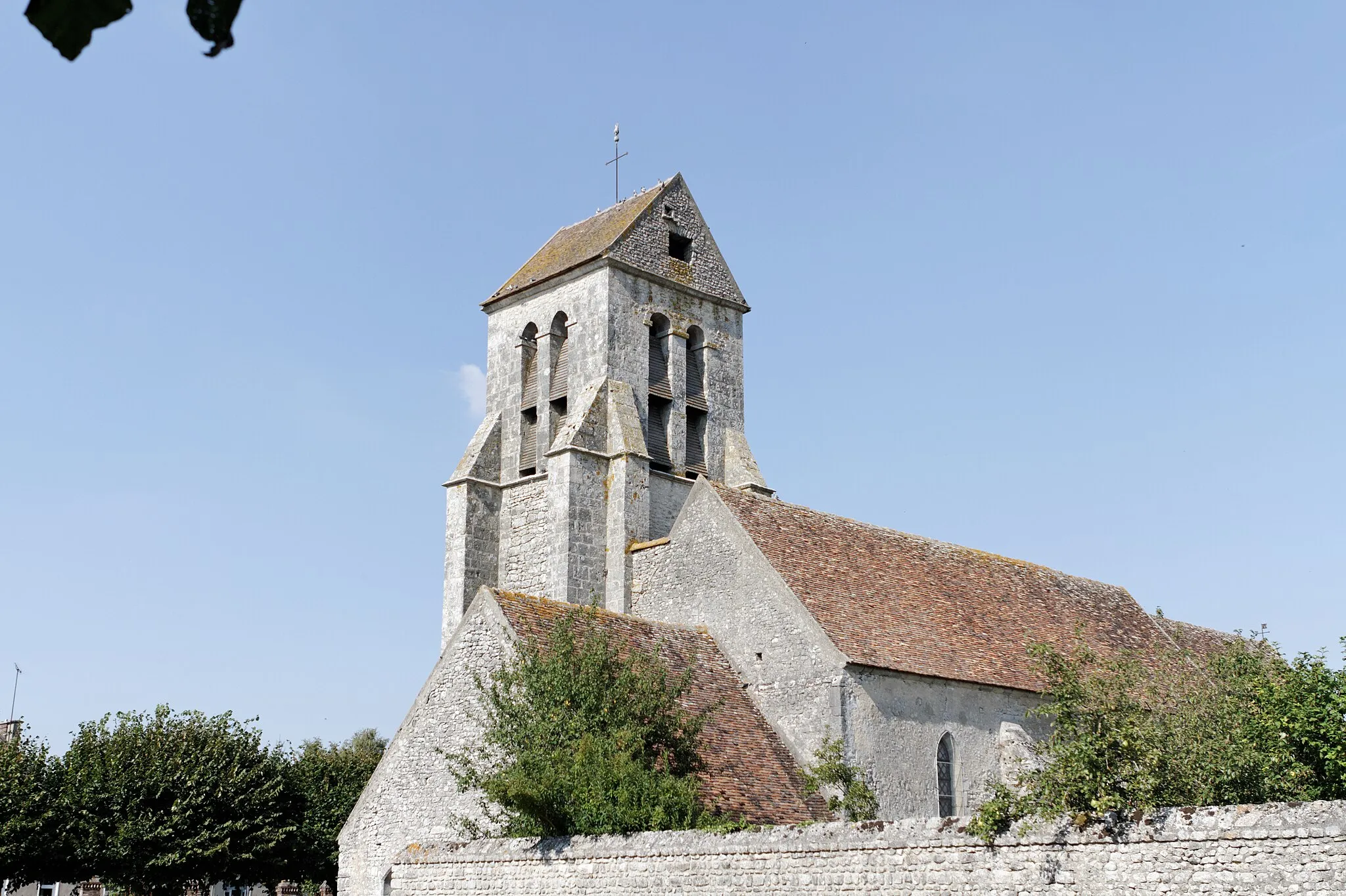 Photo showing: This building is indexed in the base Mérimée, a database of architectural heritage maintained by the French Ministry of Culture, under the reference PA00087256 .