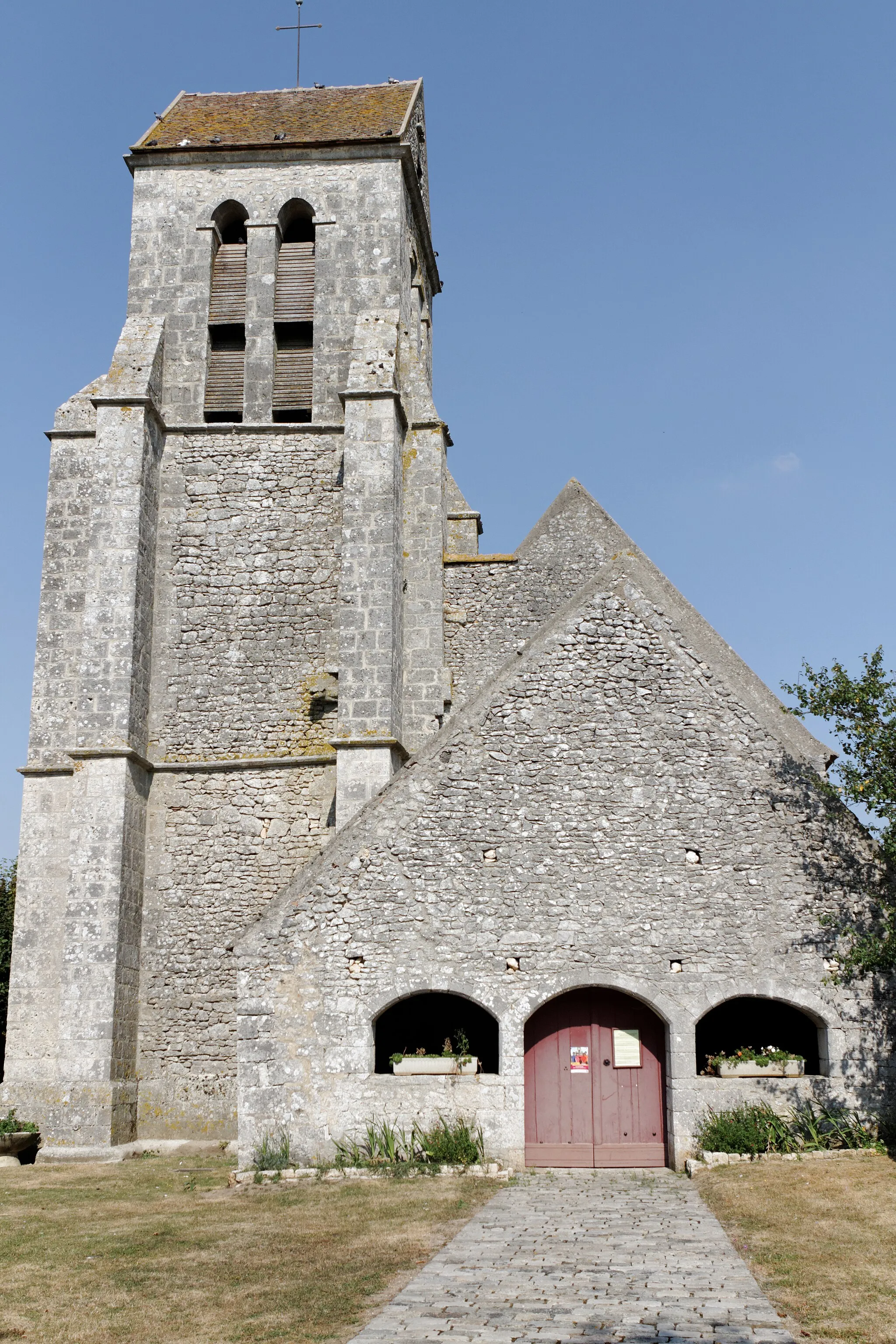 Photo showing: This building is indexed in the base Mérimée, a database of architectural heritage maintained by the French Ministry of Culture, under the reference PA00087256 .