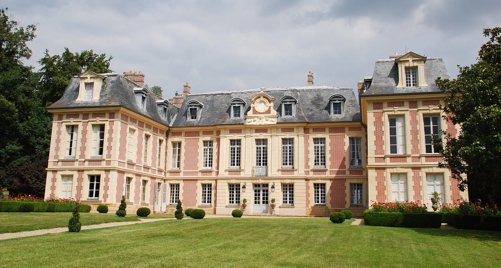 Photo showing: Castle of Villiers-le-Bâcle, Villiers-le-Bâcle, Essonne, France.