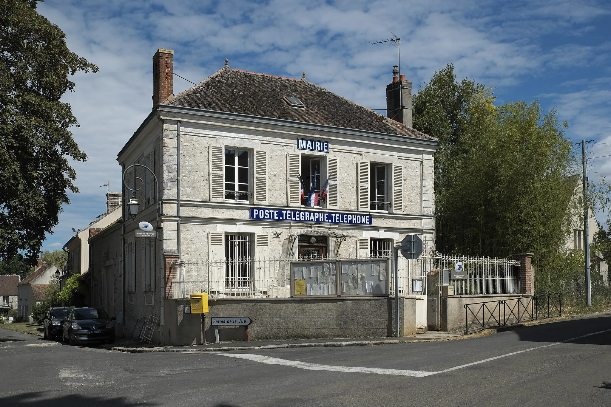 Photo showing: Maire (Rathaus) in Féricy im Département Seine-et-Marne (Île-de-France/Frankreich)