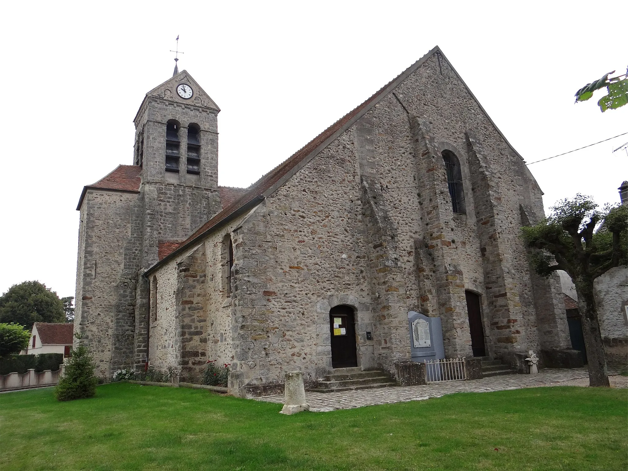 Photo showing: The Saint Martin's Church Yèbles, Seine-et-Marne, France