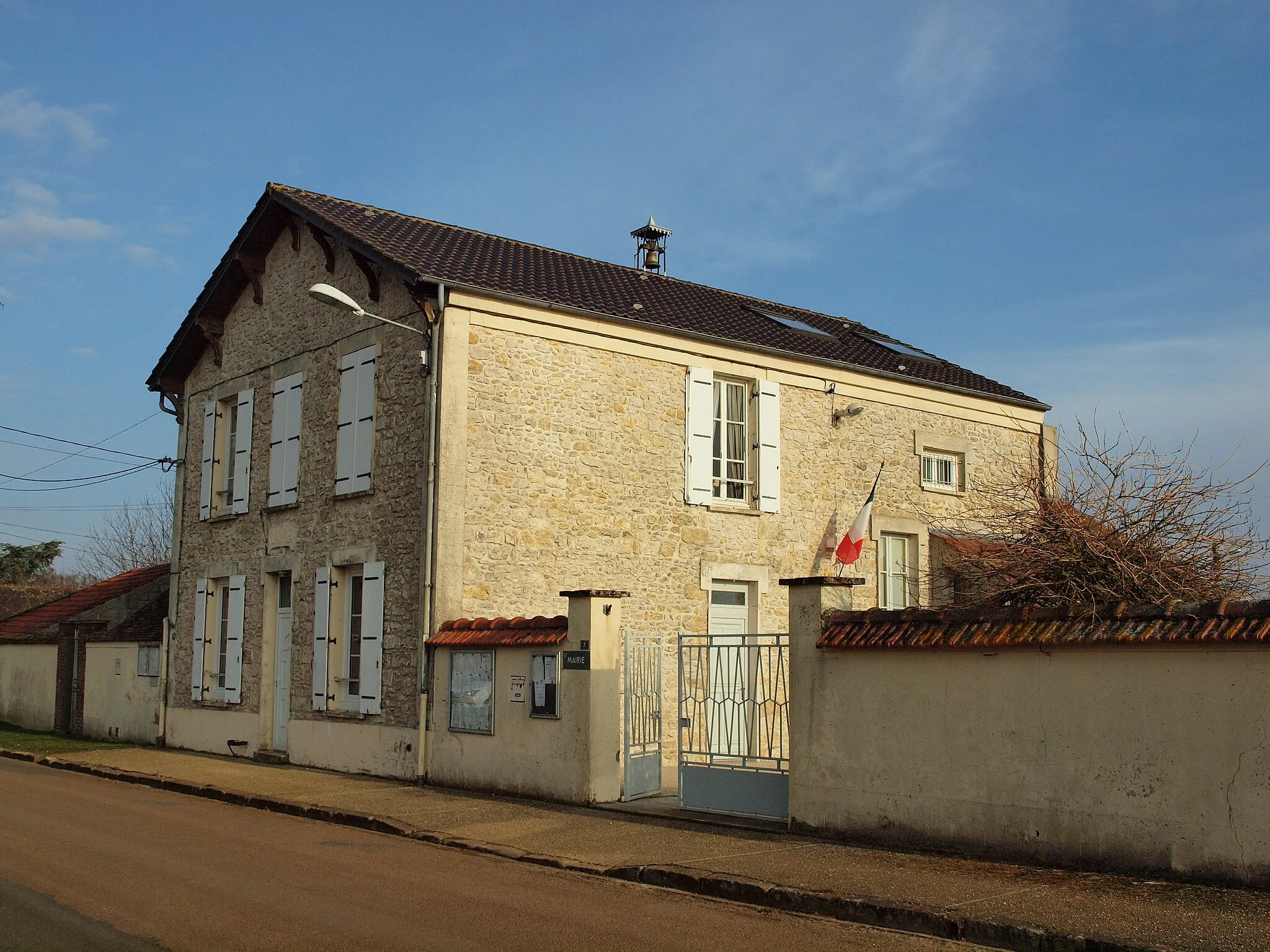 Photo showing: Mairie de Garentreville (Seine-et-Marne, France)