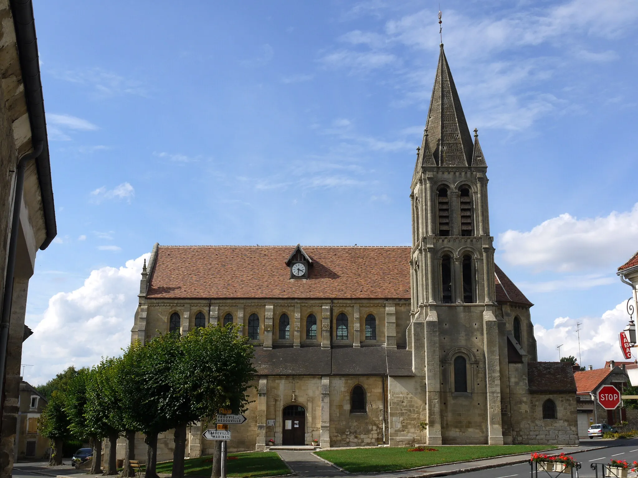 Photo showing: Church of Nesles la Vallée, Vexin français, Val d'Oise, Ile de France