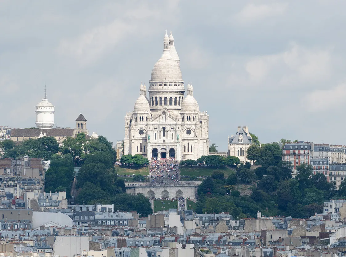 Photo showing: Montmartre, dominated by the Sacré Cœur