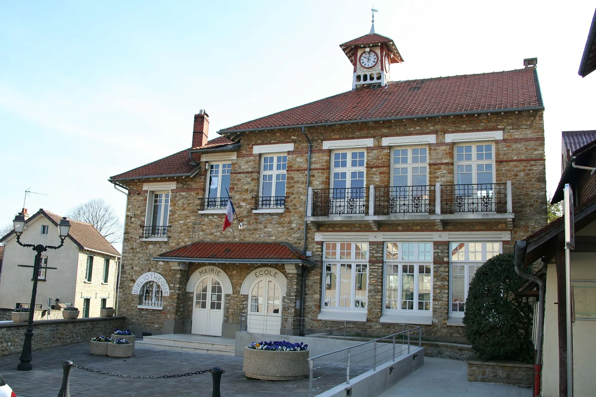 Photo showing: Mairie de Chapet - Yvelines (France)