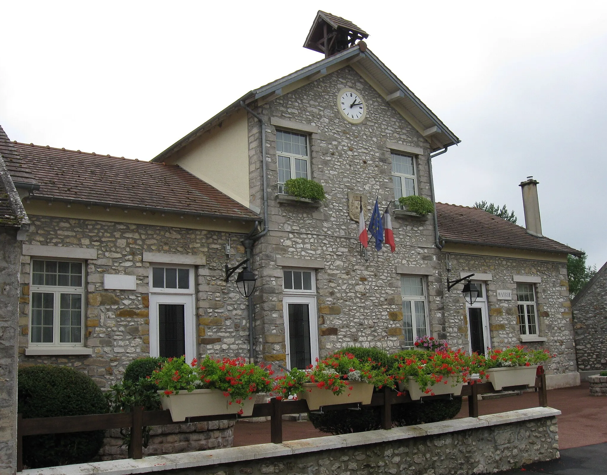 Photo showing: Mairie de Pamfou. (Seine-et-Marne, région Île-de-France).