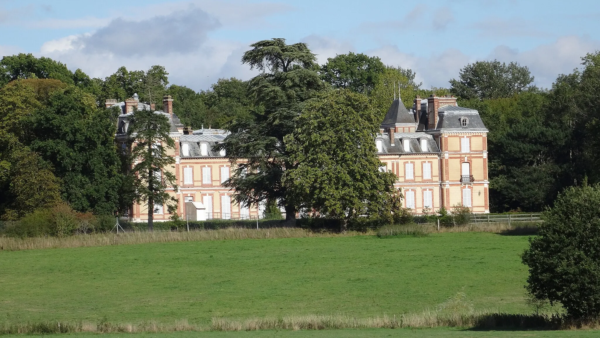 Photo showing: Château de Boulains à Échouboulains. (Seine-et-Marne, région Île-de-France).