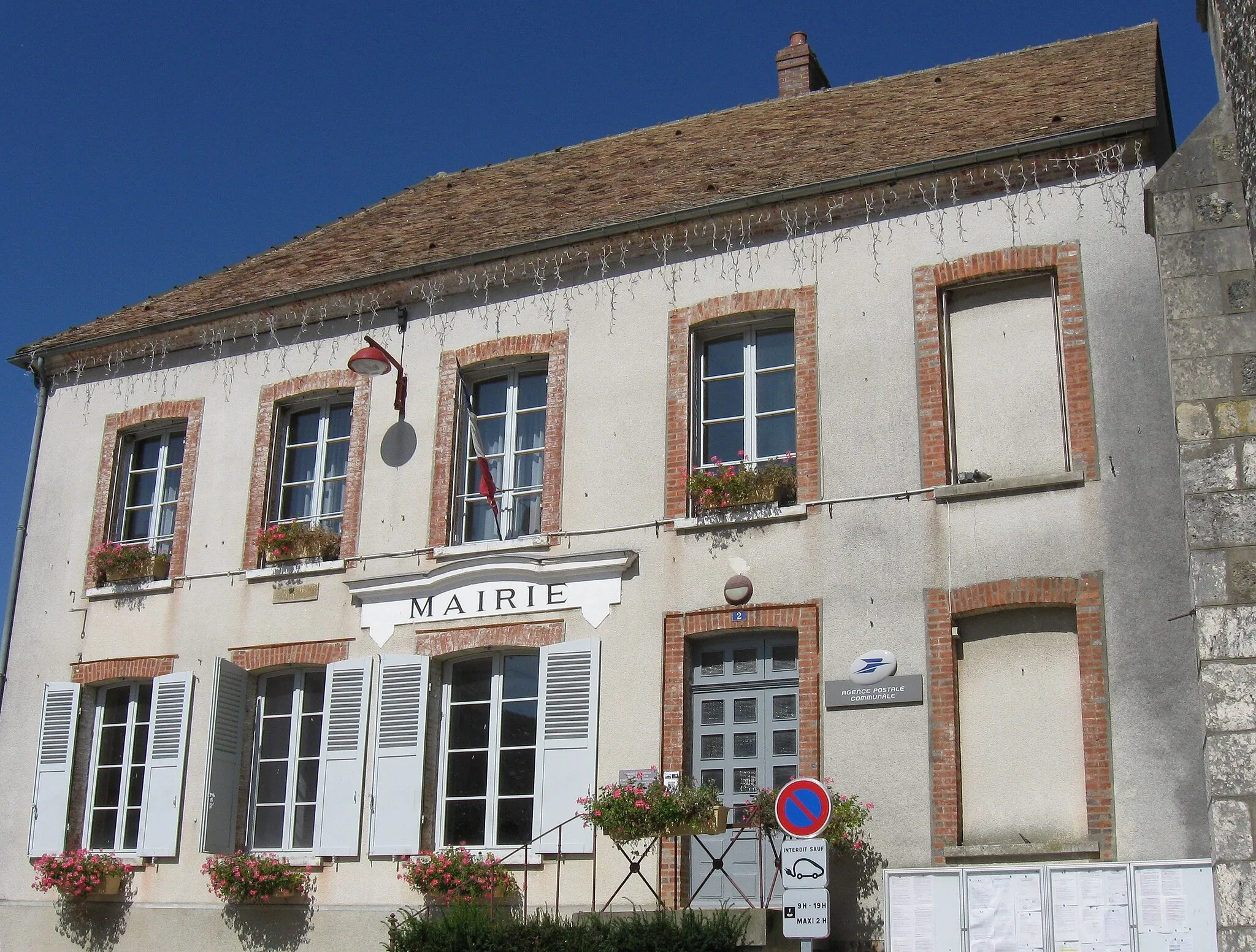 Photo showing: Mairie de Montigny-Lencoup. (Seine-et-Marne, région Île-de-France).