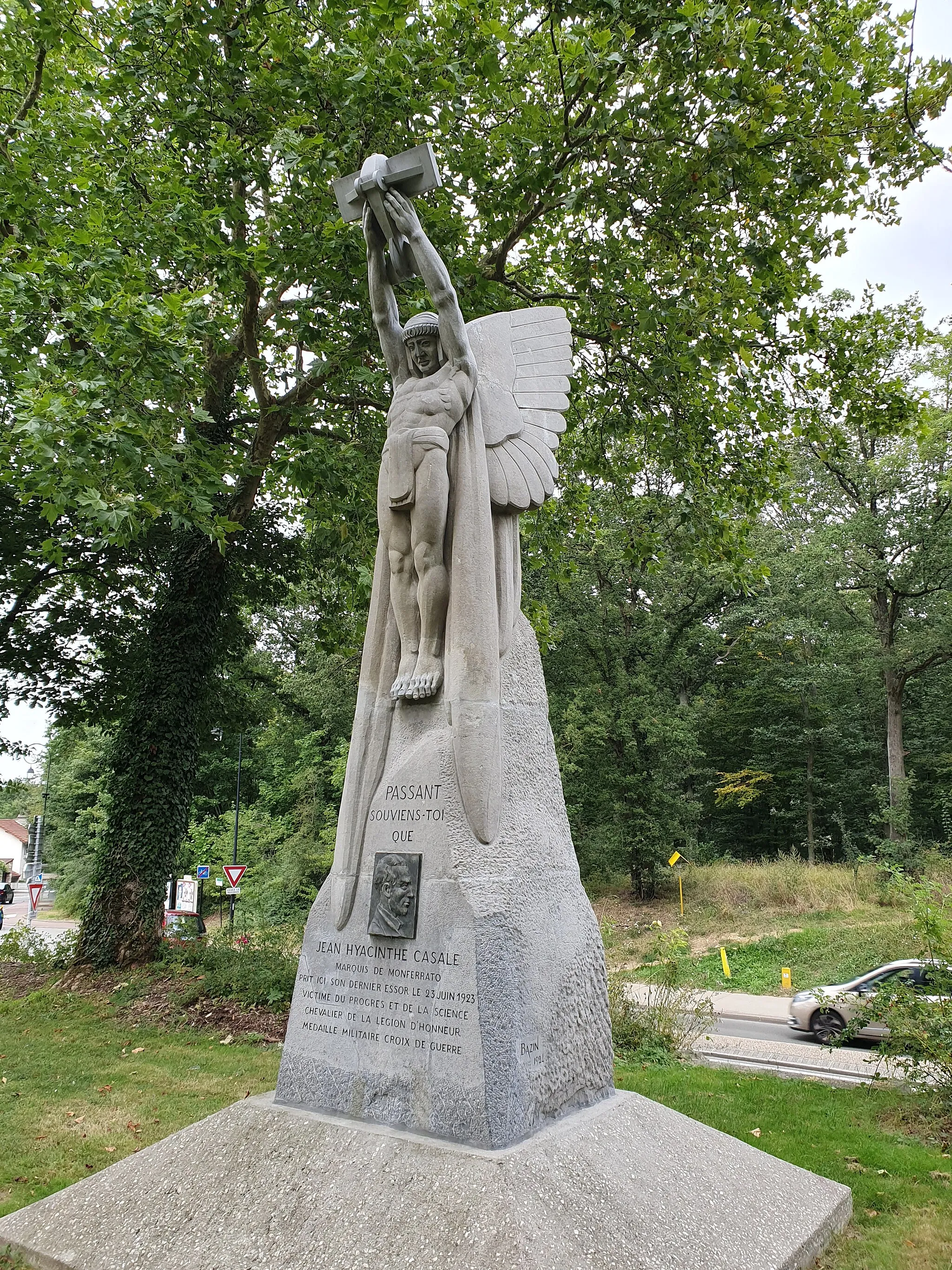 Photo showing: monument à Jean Casale (تمثال في فرنسا)