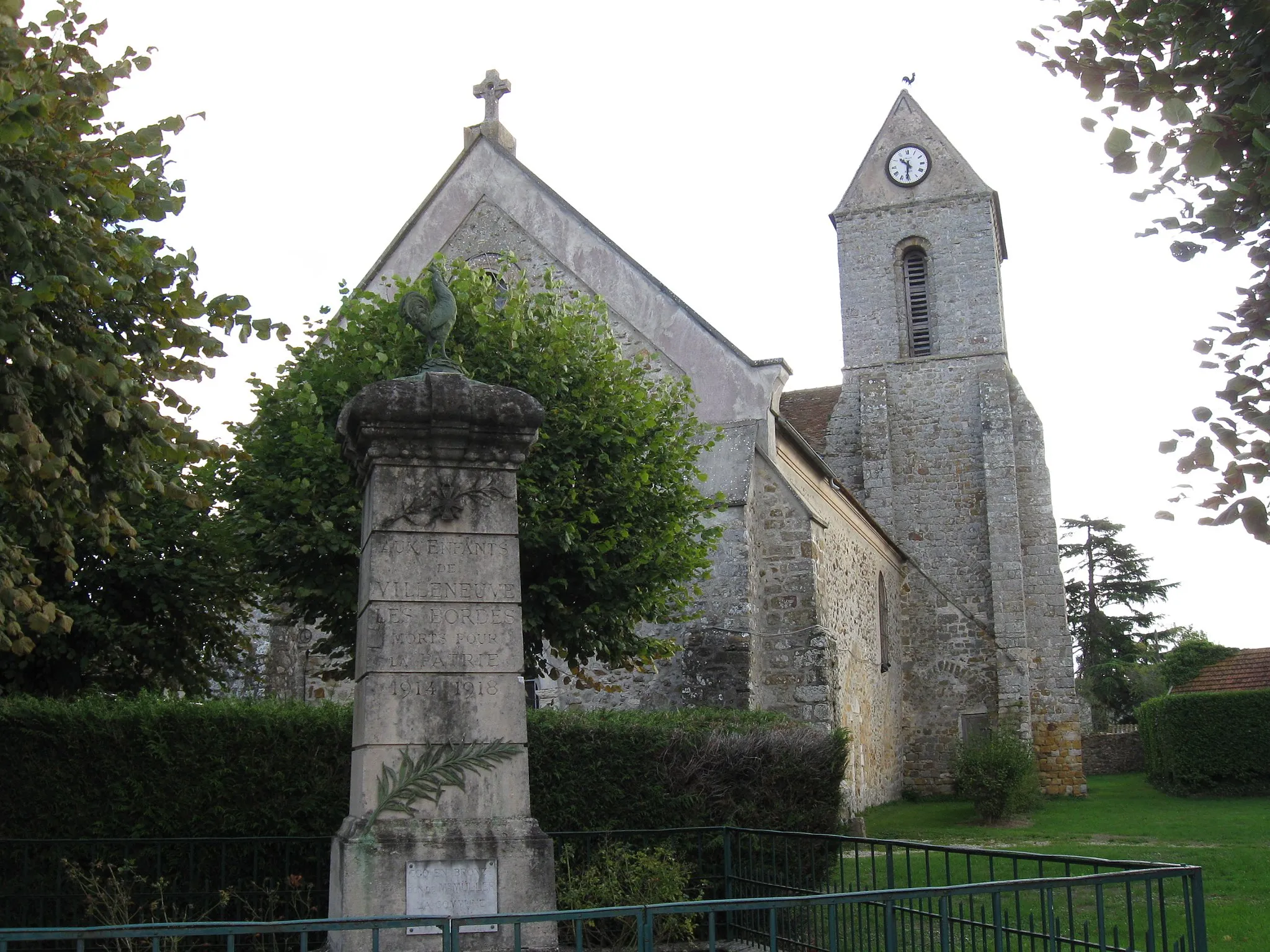 Photo showing: Église Notre-Dame-et-Saint-Blaise de Villeneuve-les-Bordes. (Seine-et-Marne, région Île-de-France).