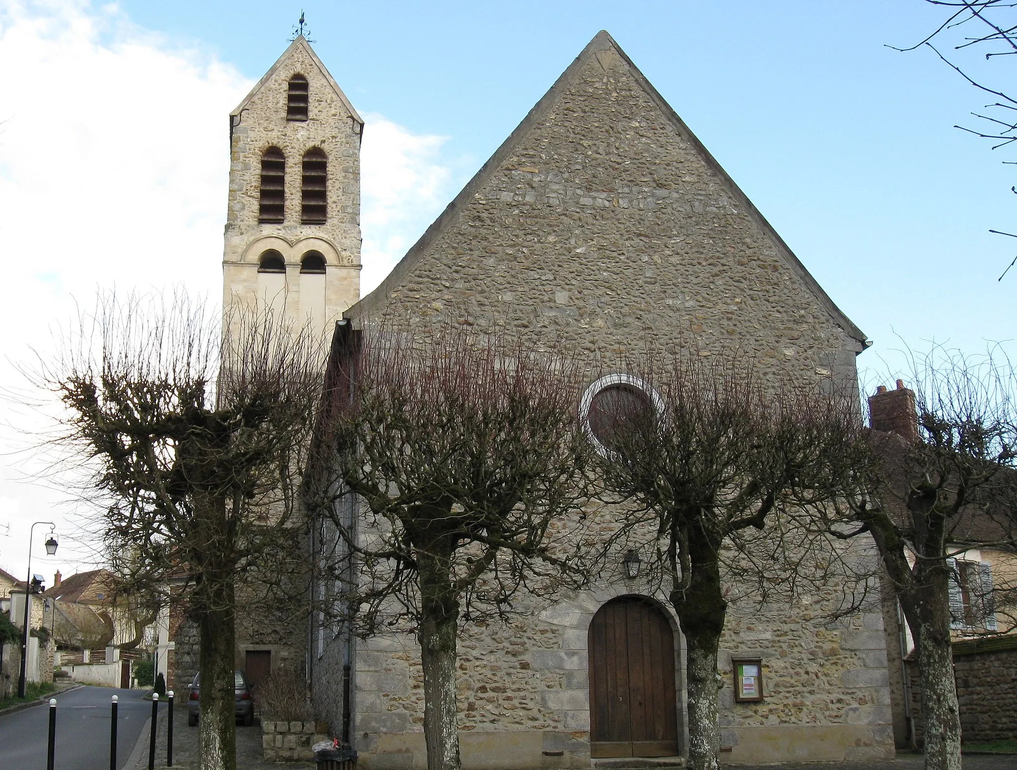 Photo showing: Église Saint-Eutrope de Saint-Sauveur-sur-École. (Seine-et-Marne, région Île-de-France).