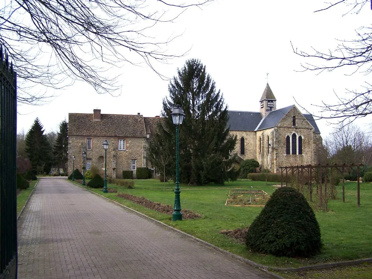 Photo showing: Chapel Notre-Dame de la Roche in Lévis-Saint-Nom (Yvelines, France)