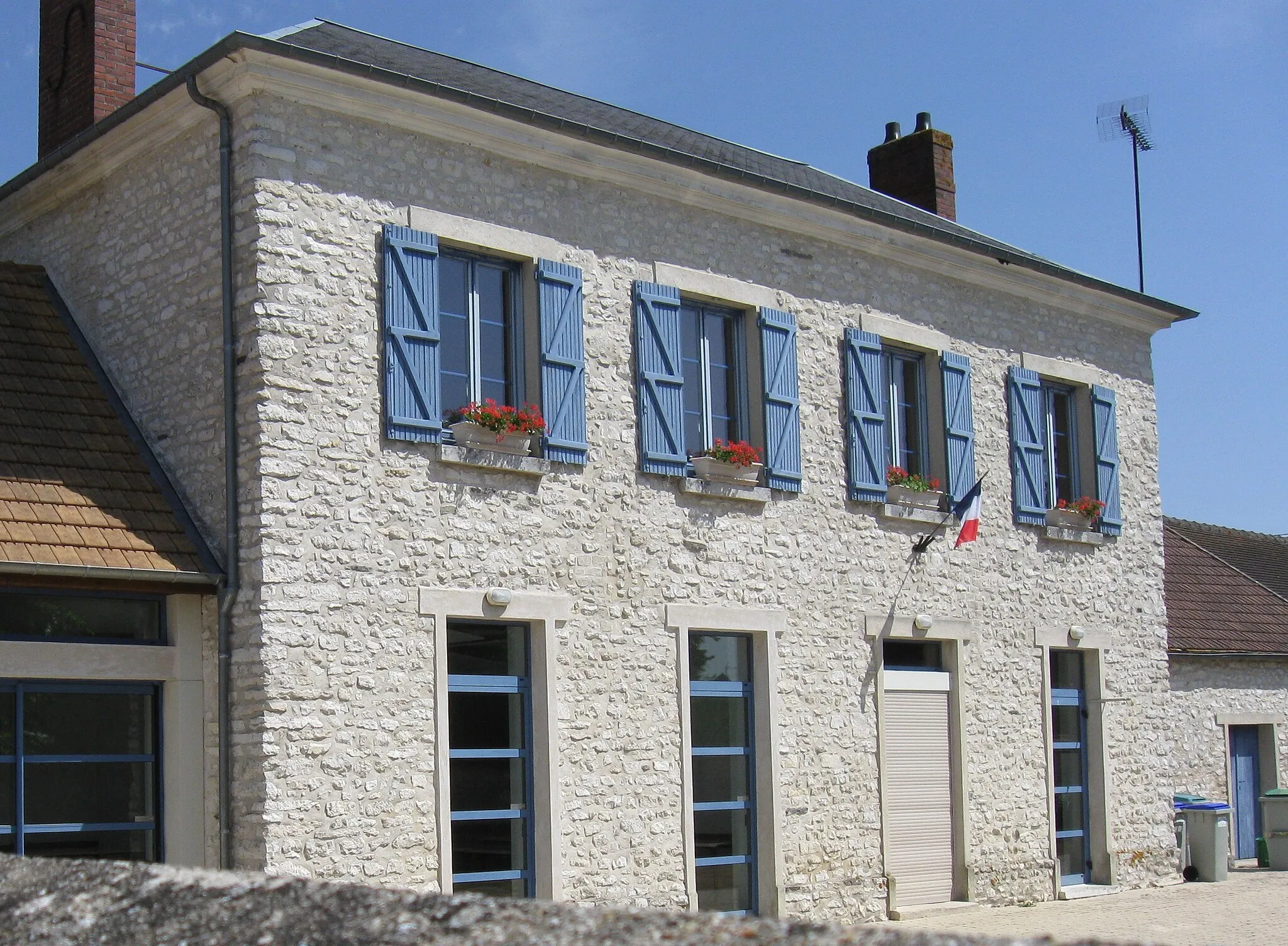 Photo showing: La mairie de Saint-Illiers-le-Bois. (Yvelines, région Île-de-France).